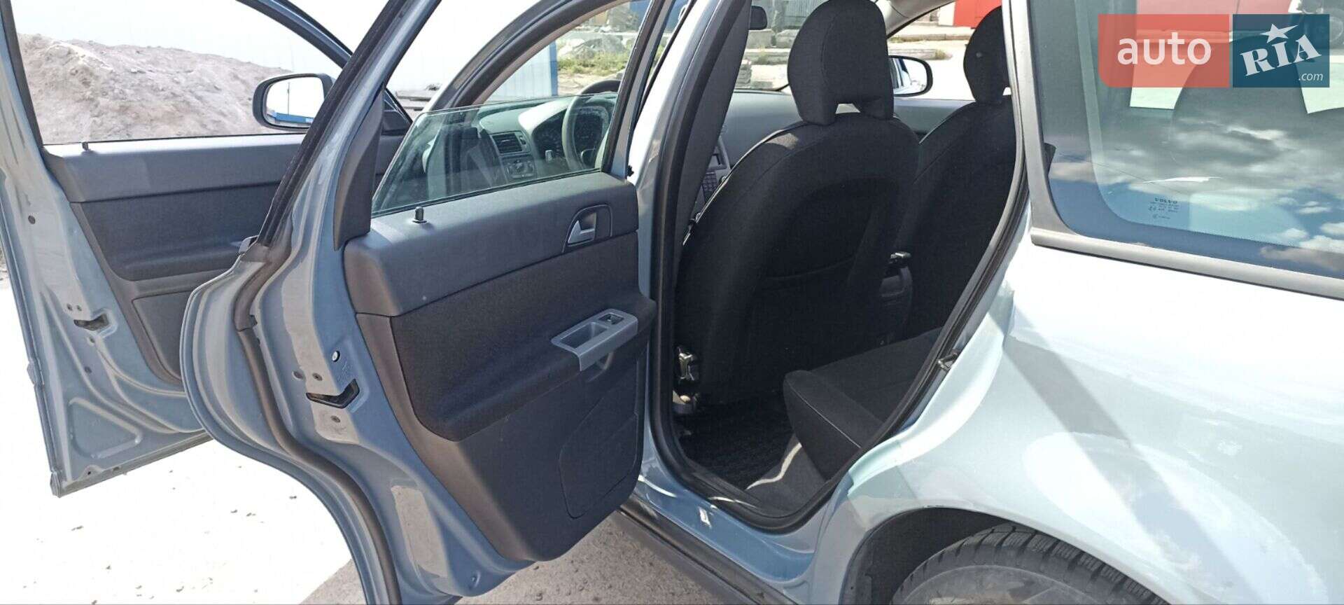 Volvo V50 2010 VIN YV1MW76F2A2567381 фото оголошення 8 з 17