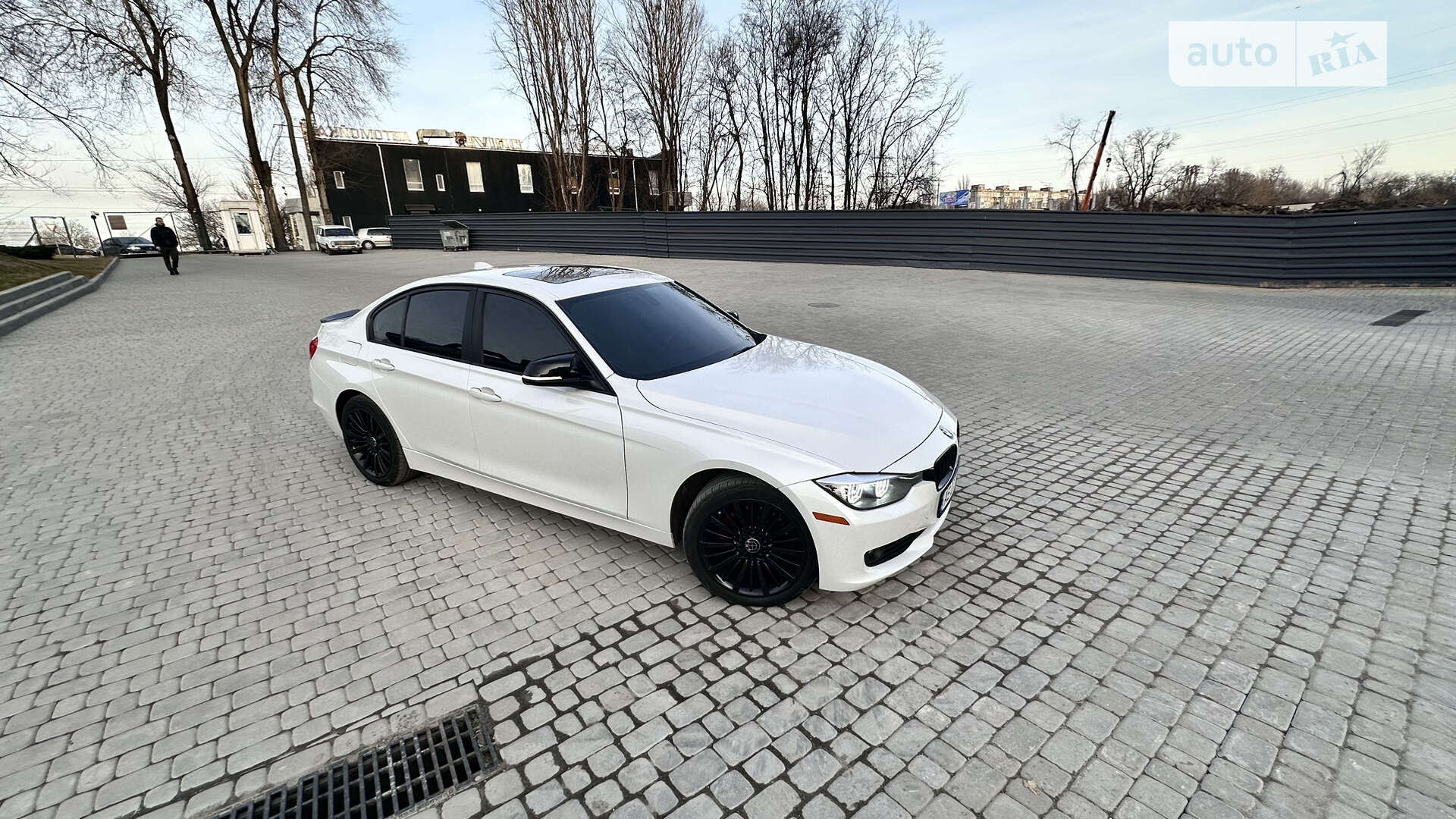 BMW 3 Series 2012 VIN WBA3C1C50CF430465 фото оголошення 2 з 23