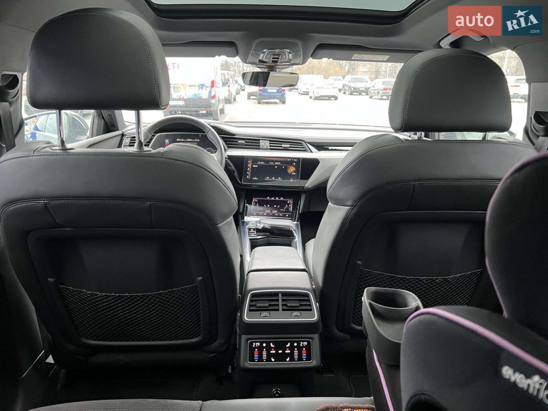 Audi e-tron 2019 VIN WAUZZZGE1LB013588 фото оголошення 11 з 21