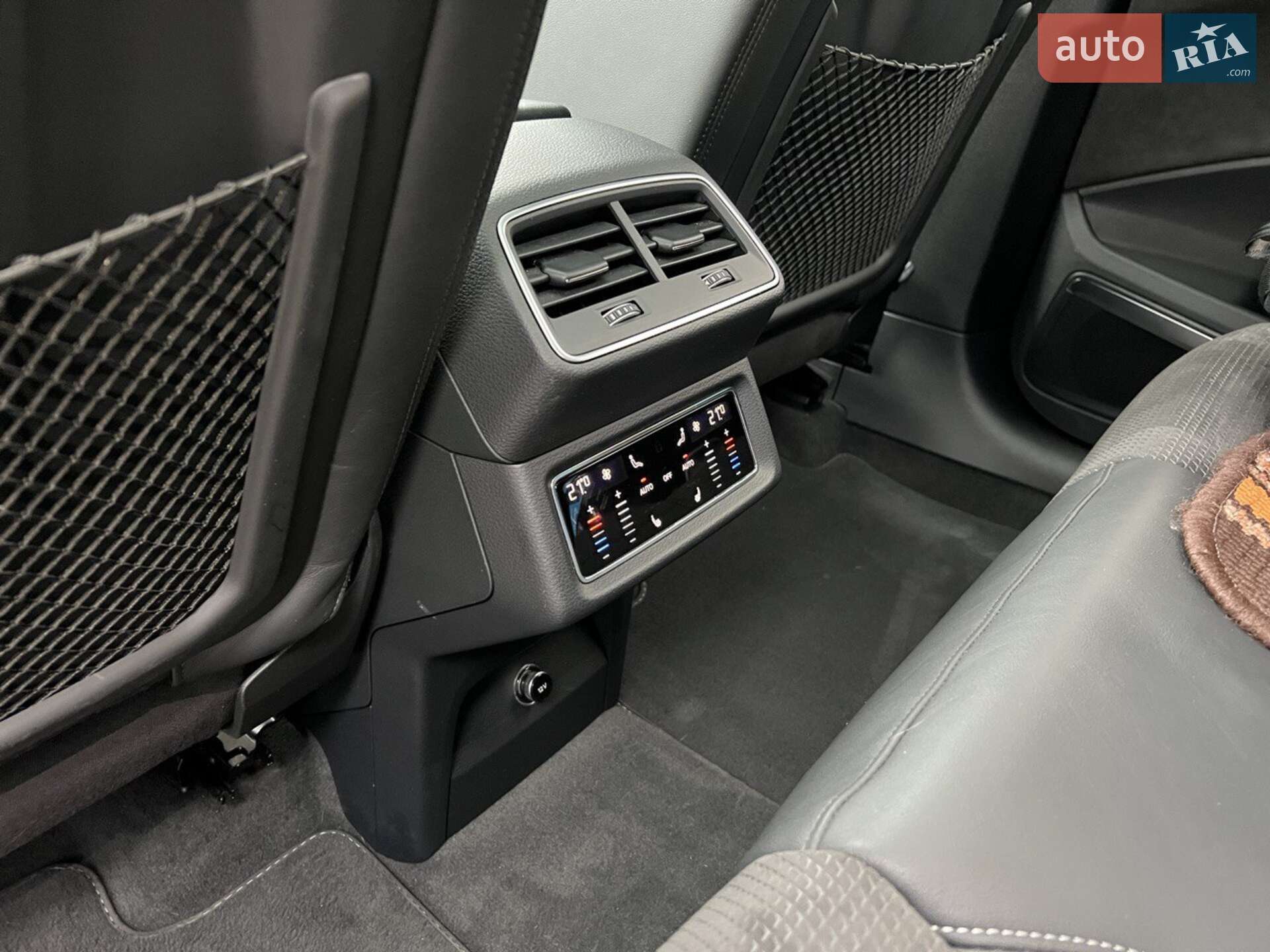 Audi e-tron 2019 VIN WAUZZZGE1LB013588 фото оголошення 12 з 21