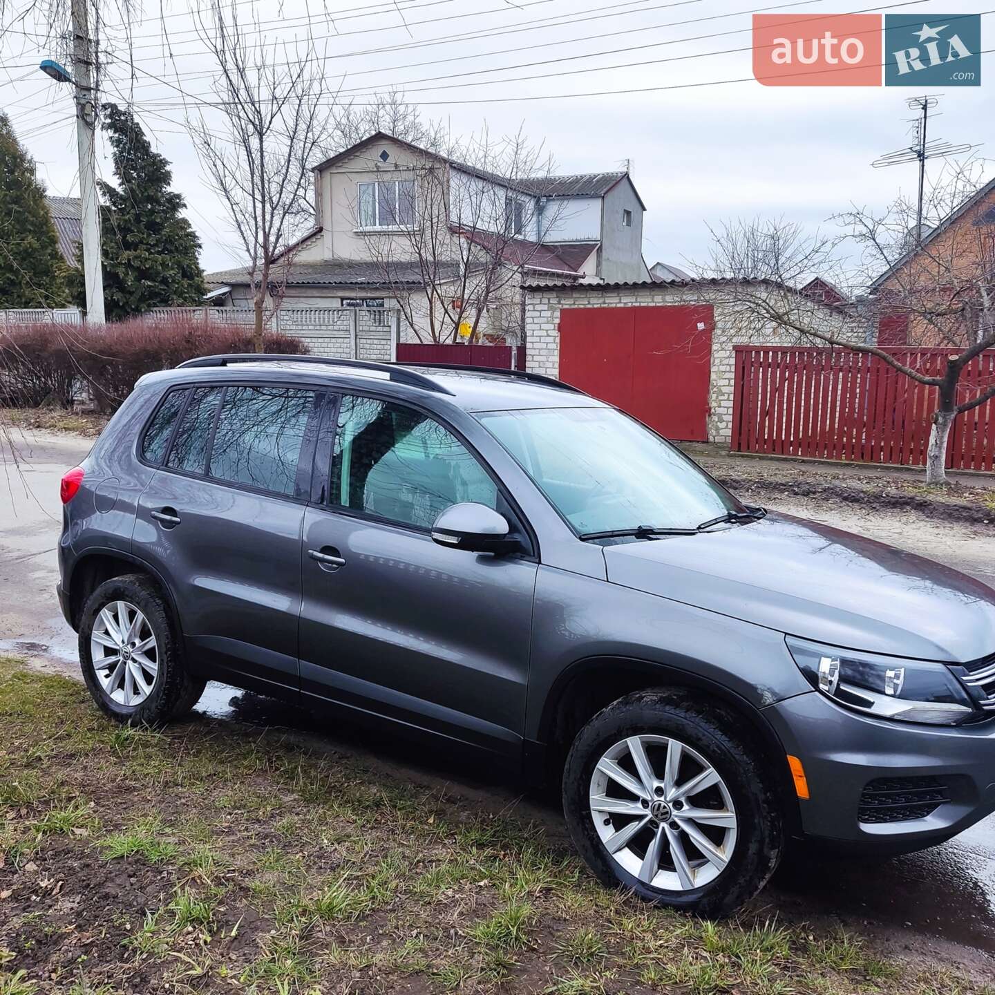 Volkswagen Tiguan 2015 VIN WVGBV7AXXFW577666 фото оголошення 2 з 15