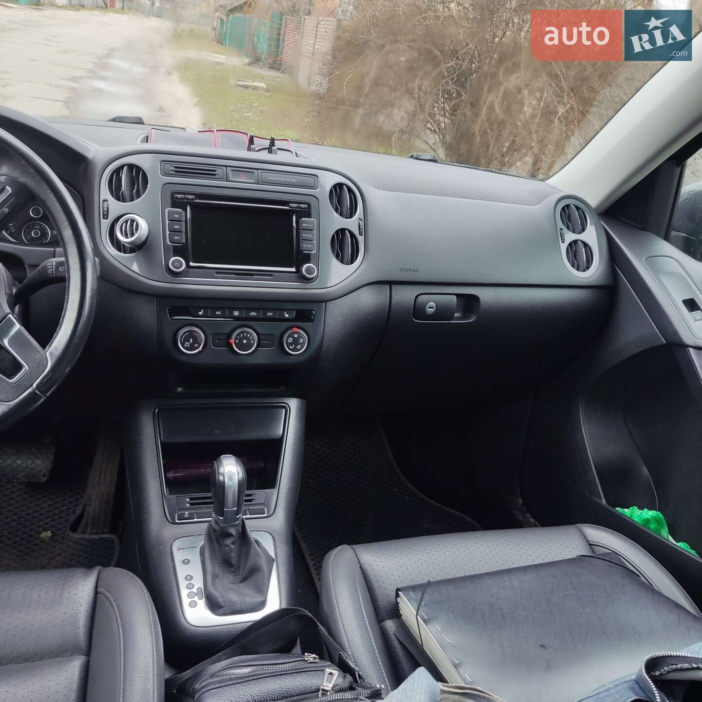 Volkswagen Tiguan 2015 VIN WVGBV7AXXFW577666 фото оголошення 9 з 15