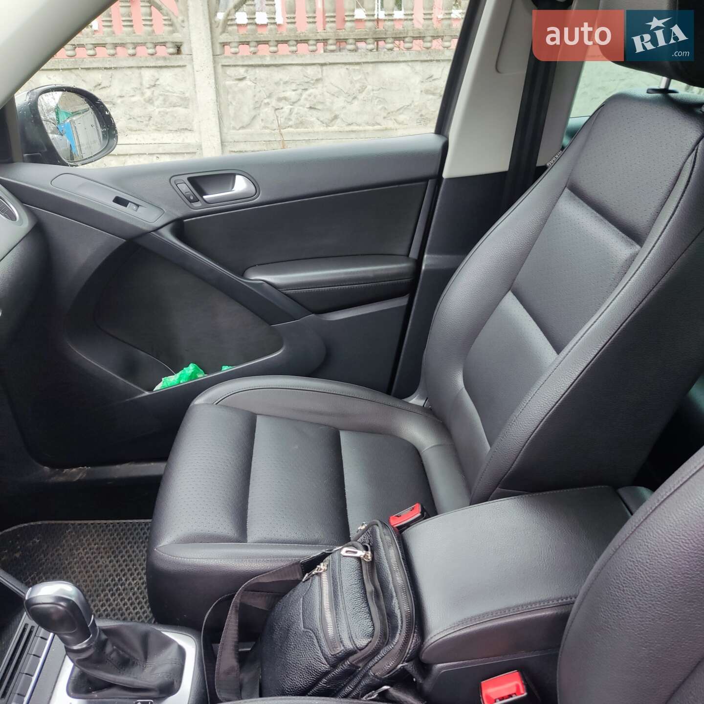 Volkswagen Tiguan 2015 VIN WVGBV7AXXFW577666 фото оголошення 12 з 15