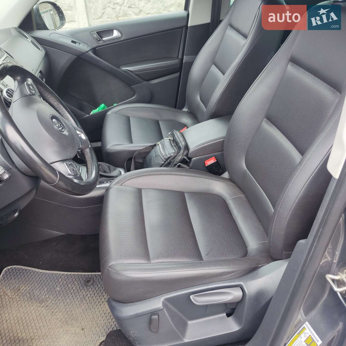 Volkswagen Tiguan 2015 VIN WVGBV7AXXFW577666 фото оголошення 13 з 15