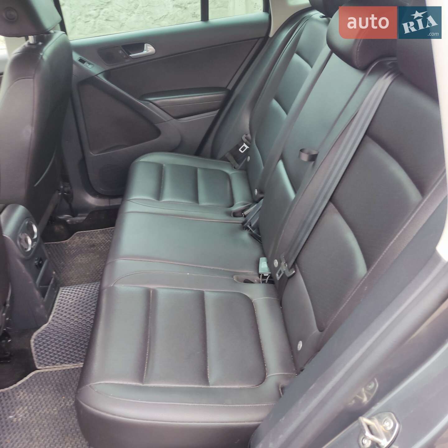 Volkswagen Tiguan 2015 VIN WVGBV7AXXFW577666 фото оголошення 14 з 15