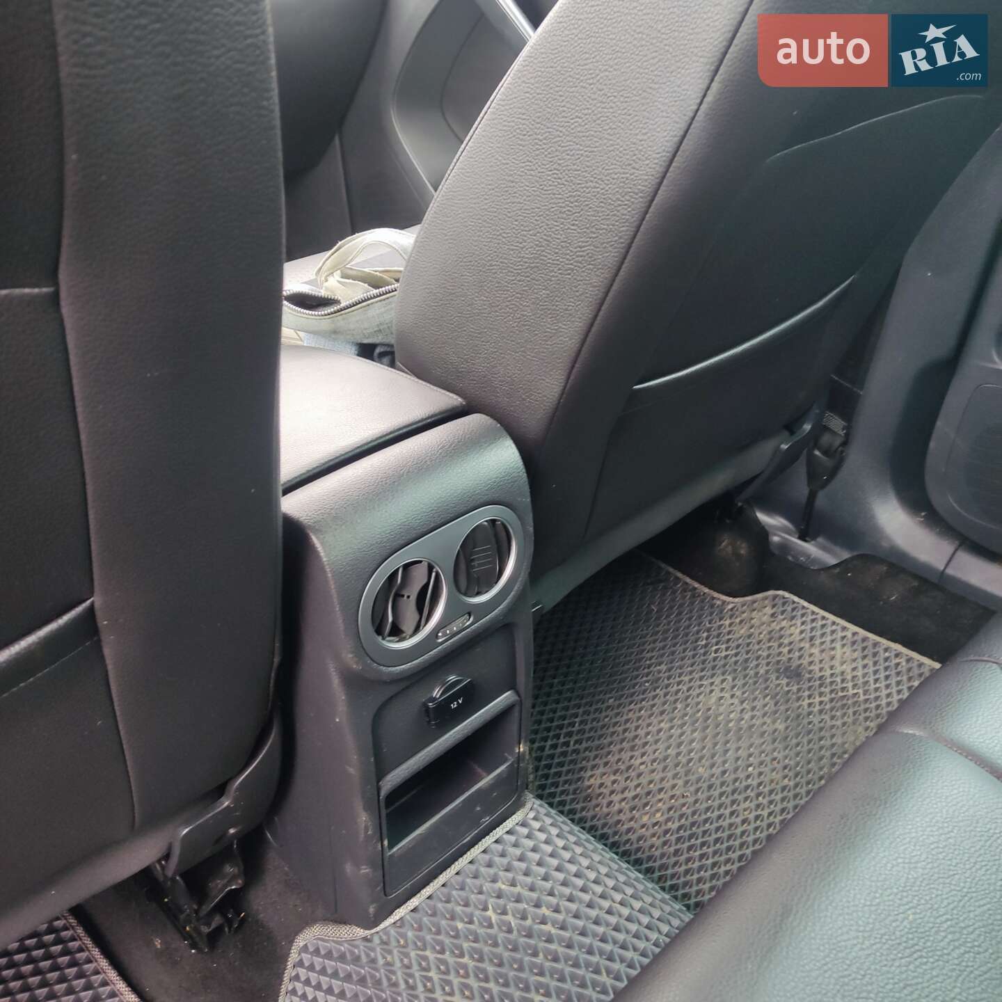 Volkswagen Tiguan 2015 VIN WVGBV7AXXFW577666 фото оголошення 15 з 15
