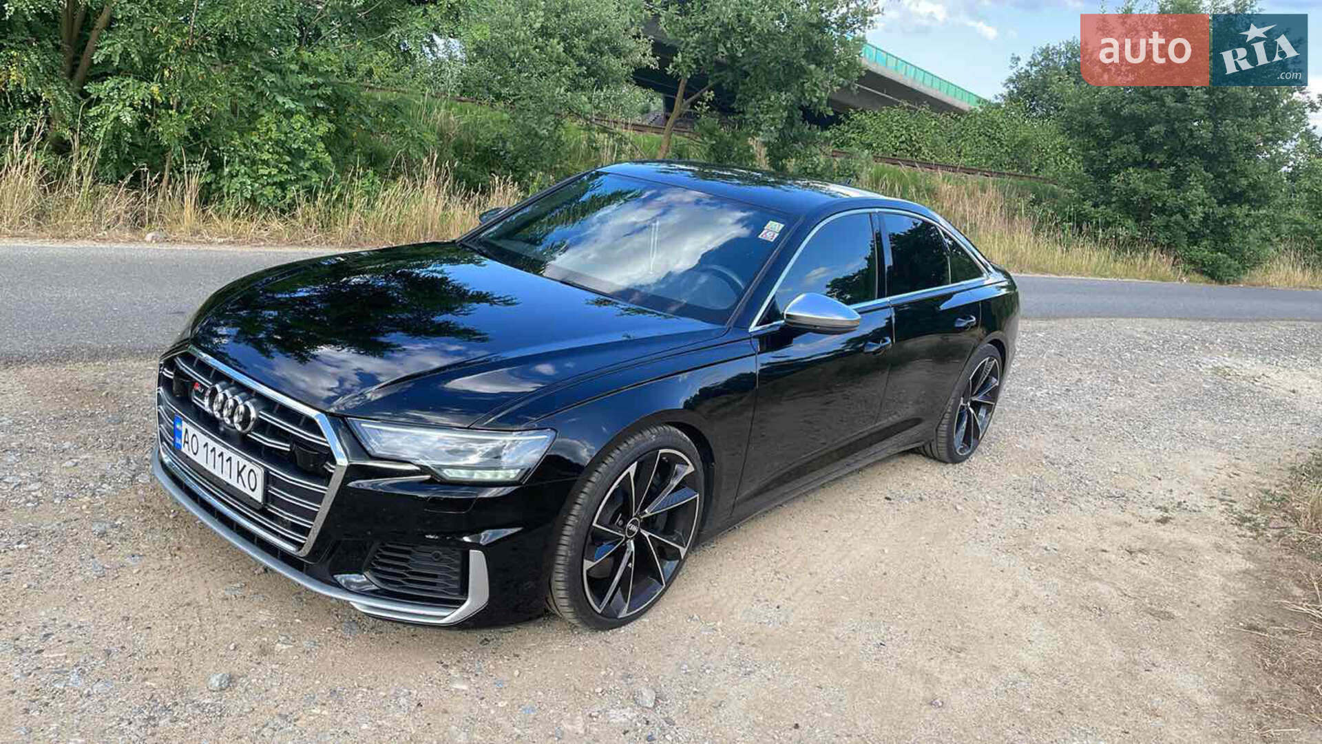 Audi S6 2019 VIN WAUZZZF26KN130474 фото оголошення 3 з 27