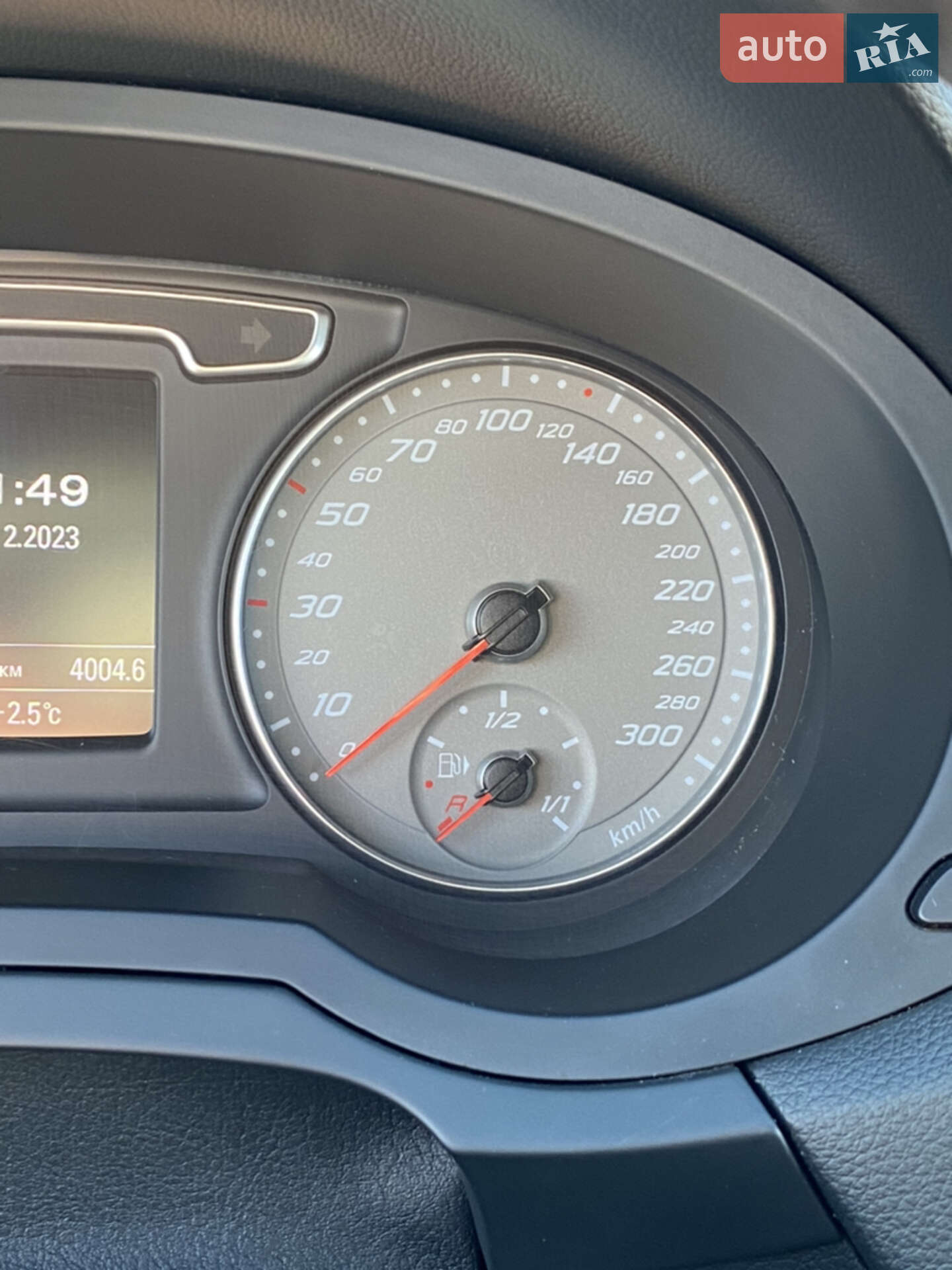 Audi RS Q3 2014 VIN Y79ZZZ8U6ERC46545 фото оголошення 20 з 43