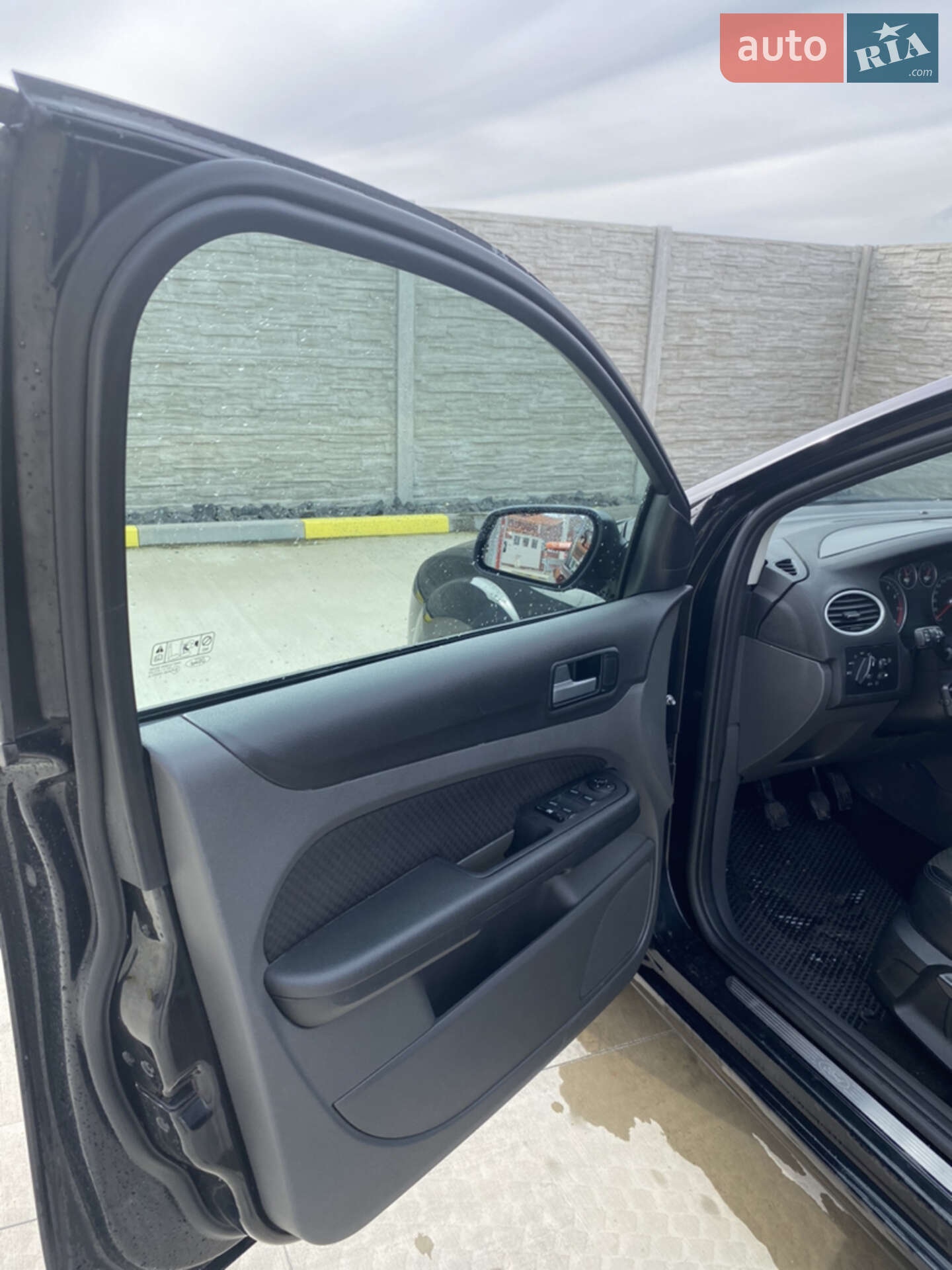 Ford Focus 2006 VIN WF05XXGCD56L68909 фото оголошення 30 з 43