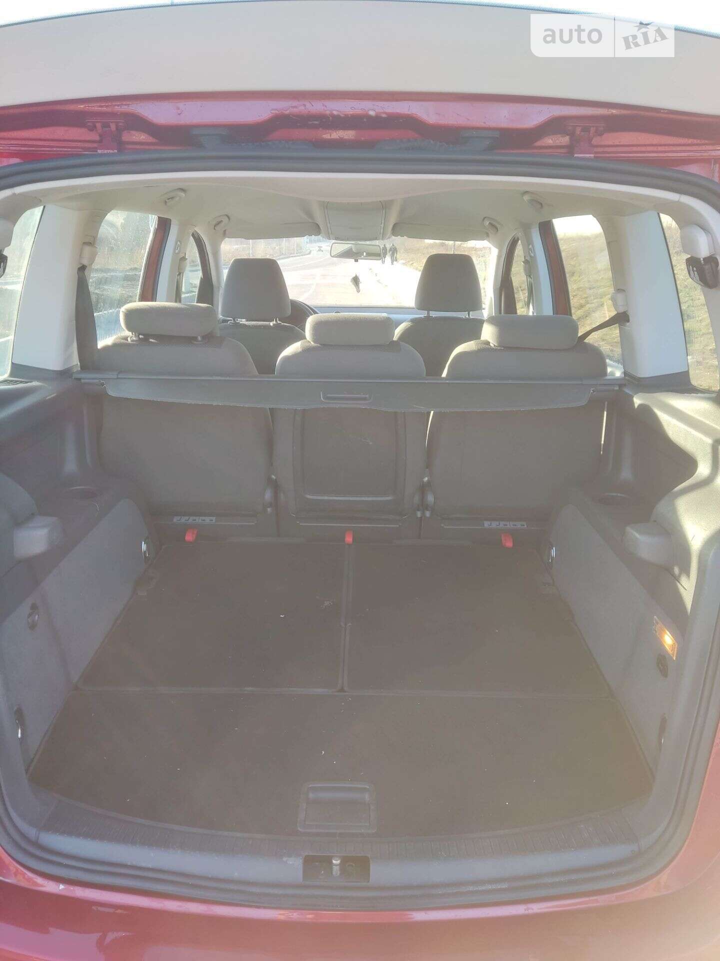 Volkswagen Touran 2011 VIN WVGZZZ1TZBW064951 фото оголошення 9 з 11