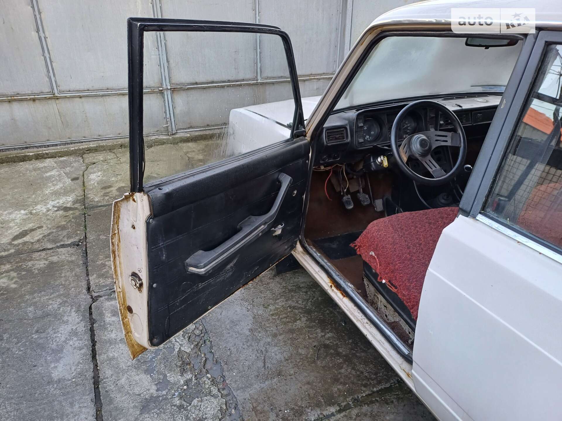 ВАЗ / Lada 2105 1984 VIN XTA210500E0555303 фото оголошення 5 з 8