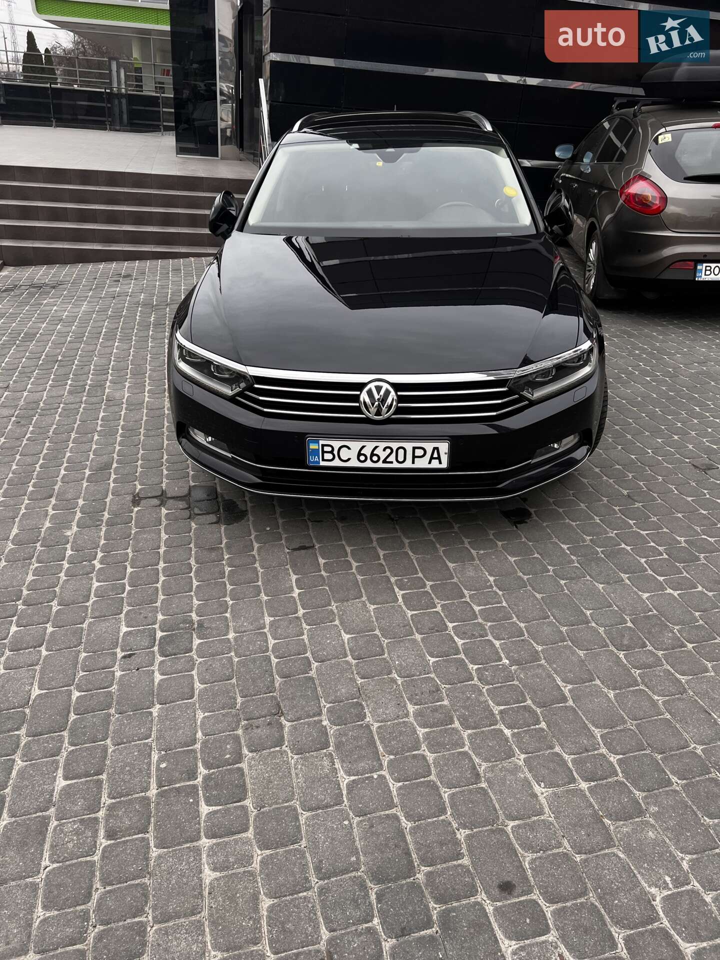 Volkswagen Passat 2018 VIN WVWZZZ3CZKE001505 фото оголошення 4 з 10
