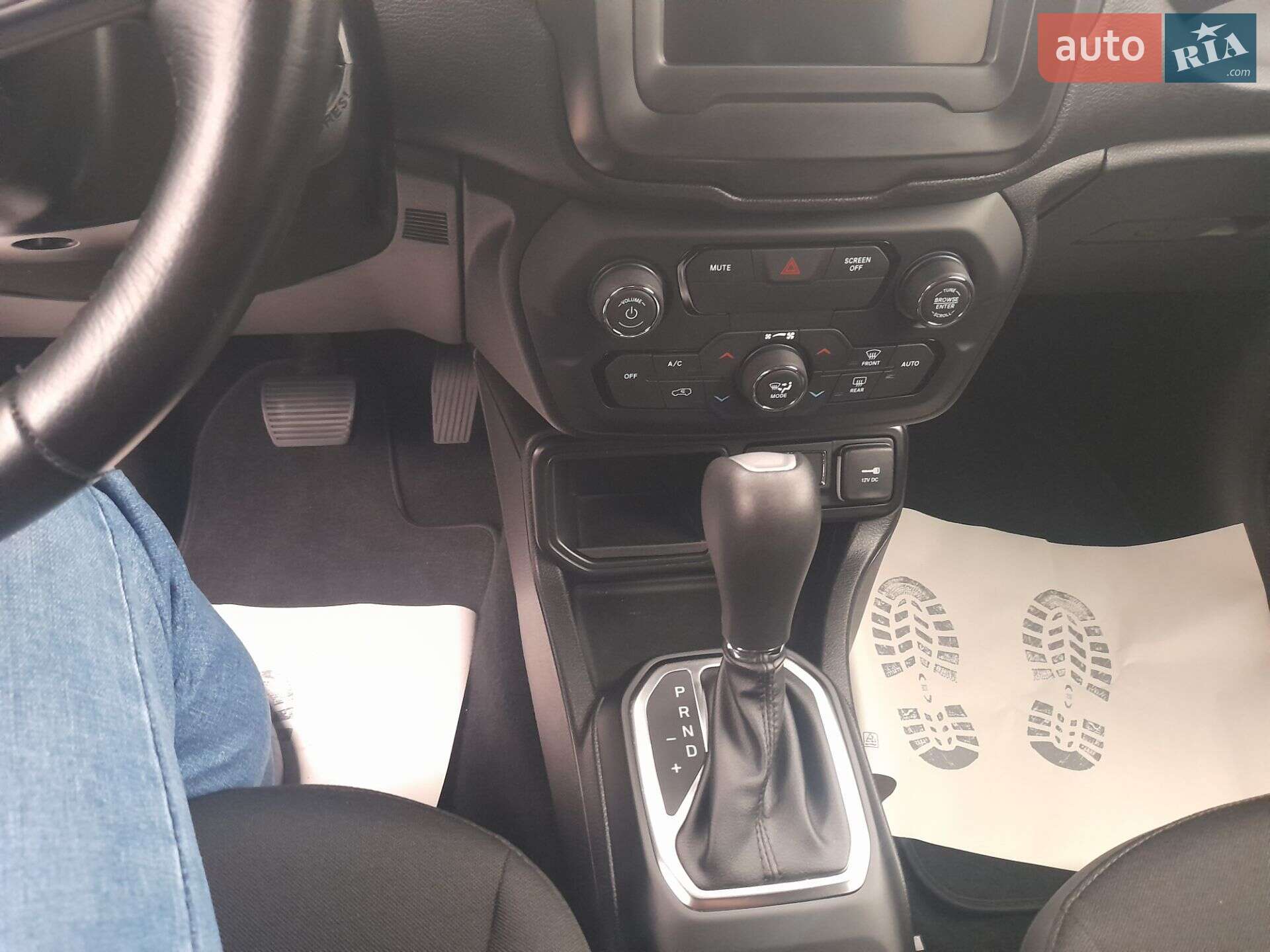 Jeep Renegade 2018 VIN ZACCJABB0JPH75571 фото оголошення 3 з 30