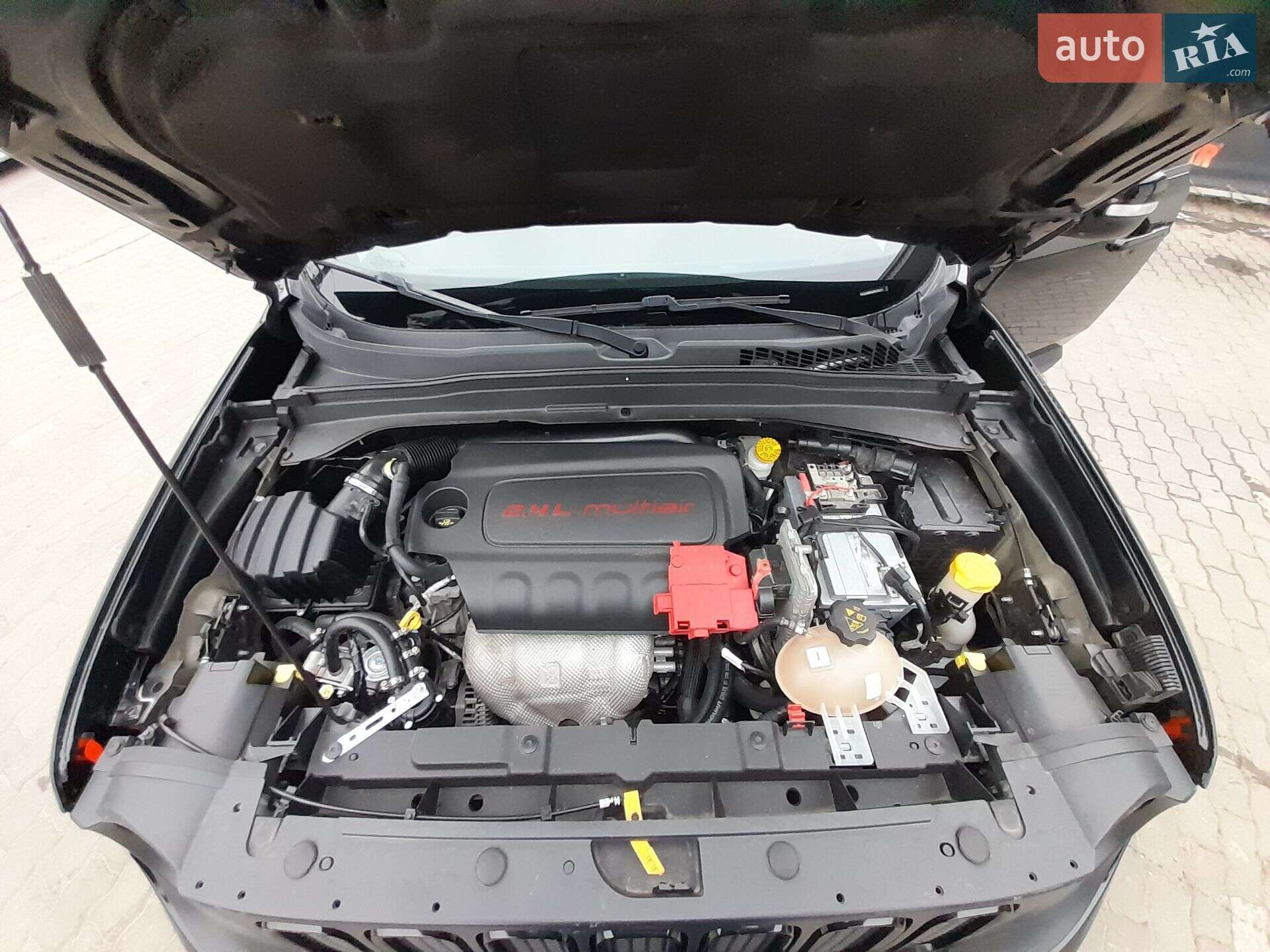 Jeep Renegade 2018 VIN ZACCJABB0JPH75571 фото оголошення 7 з 30