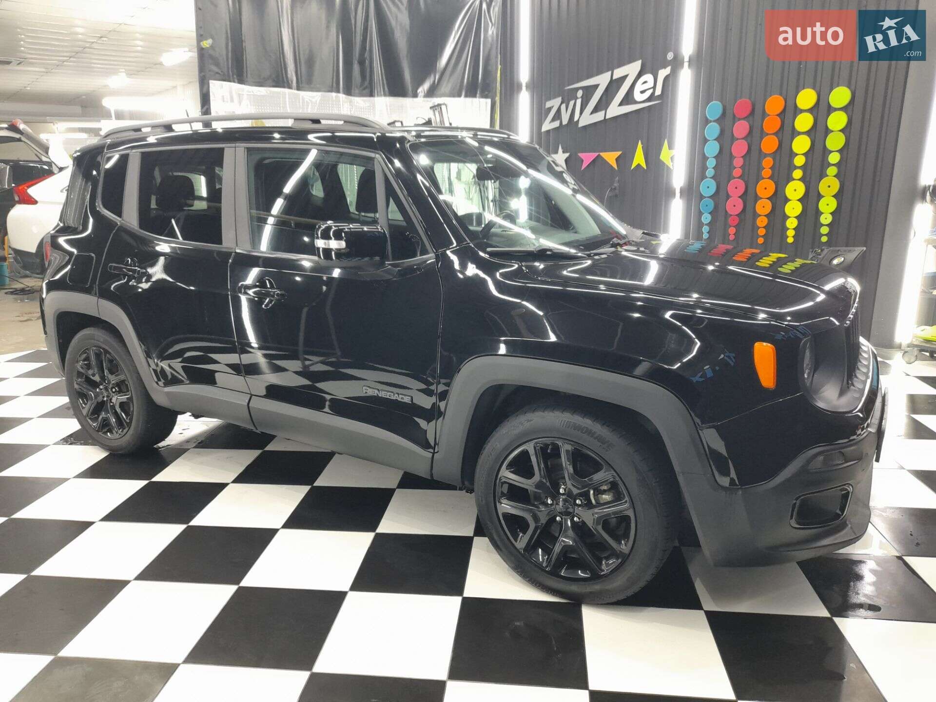 Jeep Renegade 2018 VIN ZACCJABB0JPH75571 фото оголошення 13 з 30