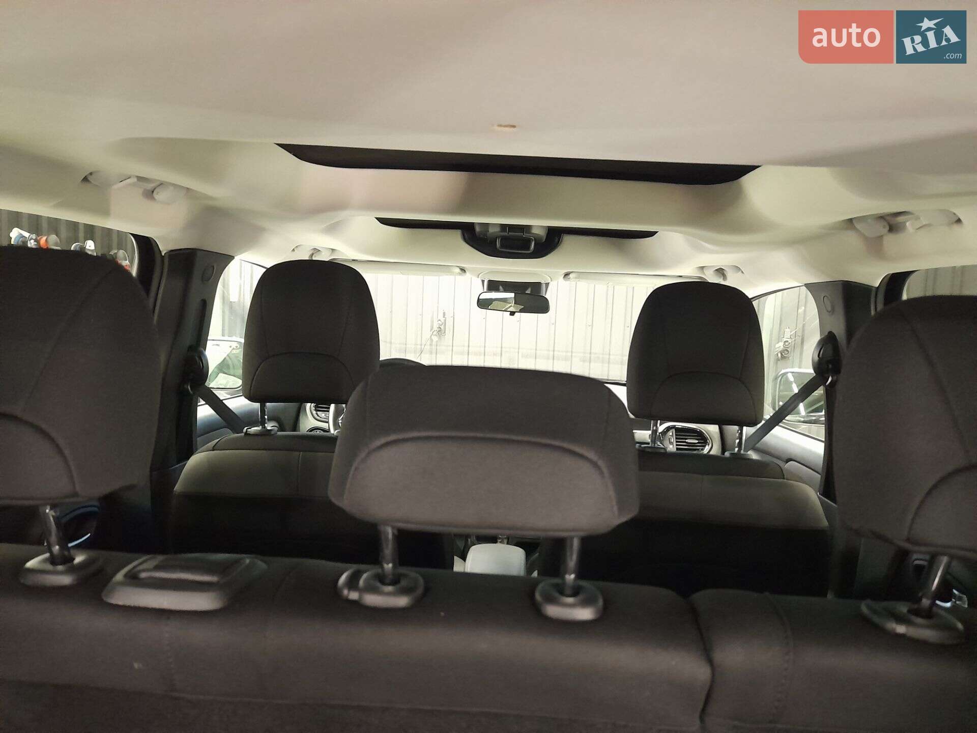 Jeep Renegade 2018 VIN ZACCJABB0JPH75571 фото оголошення 21 з 30