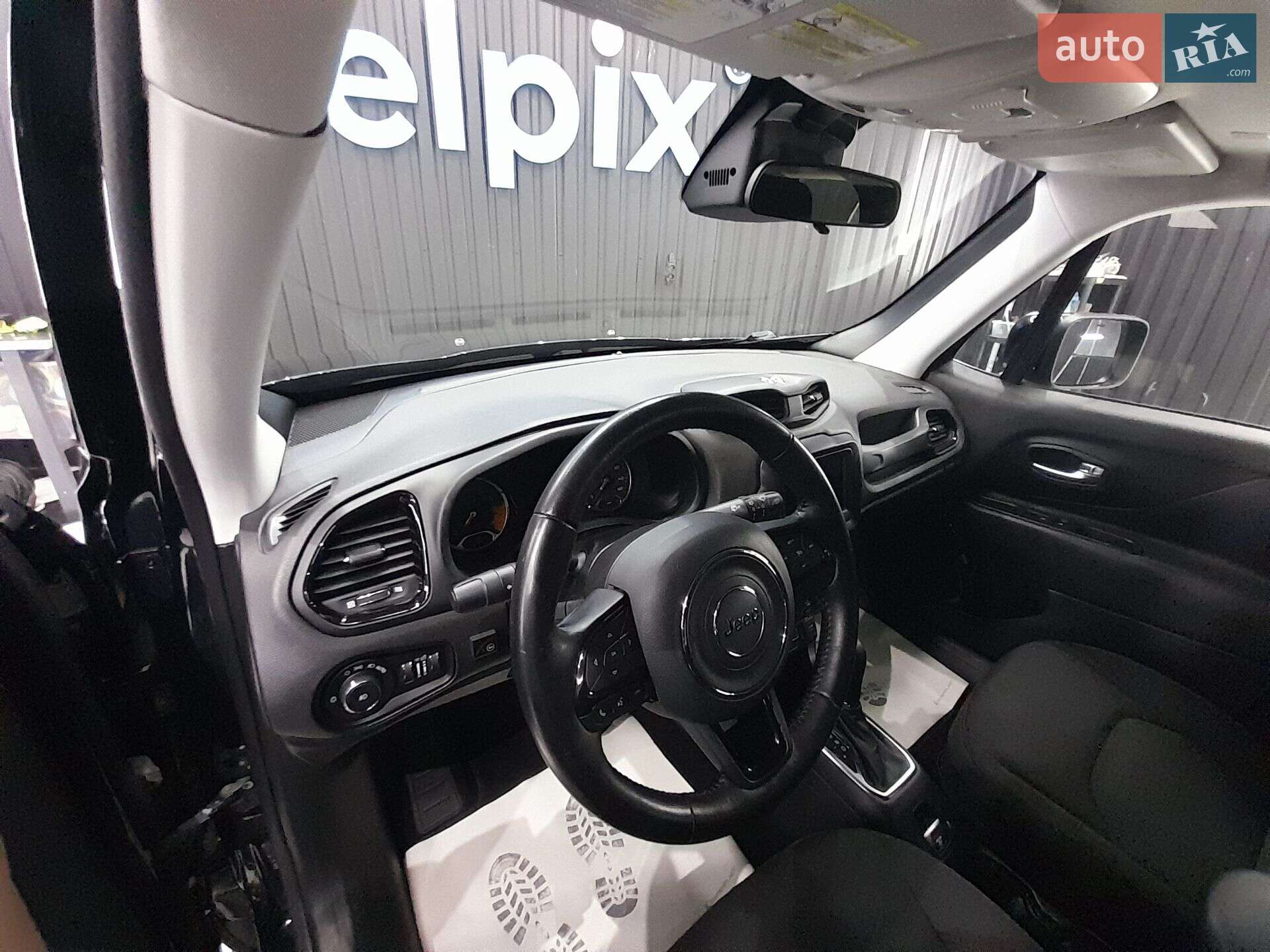 Jeep Renegade 2018 VIN ZACCJABB0JPH75571 фото оголошення 25 з 30