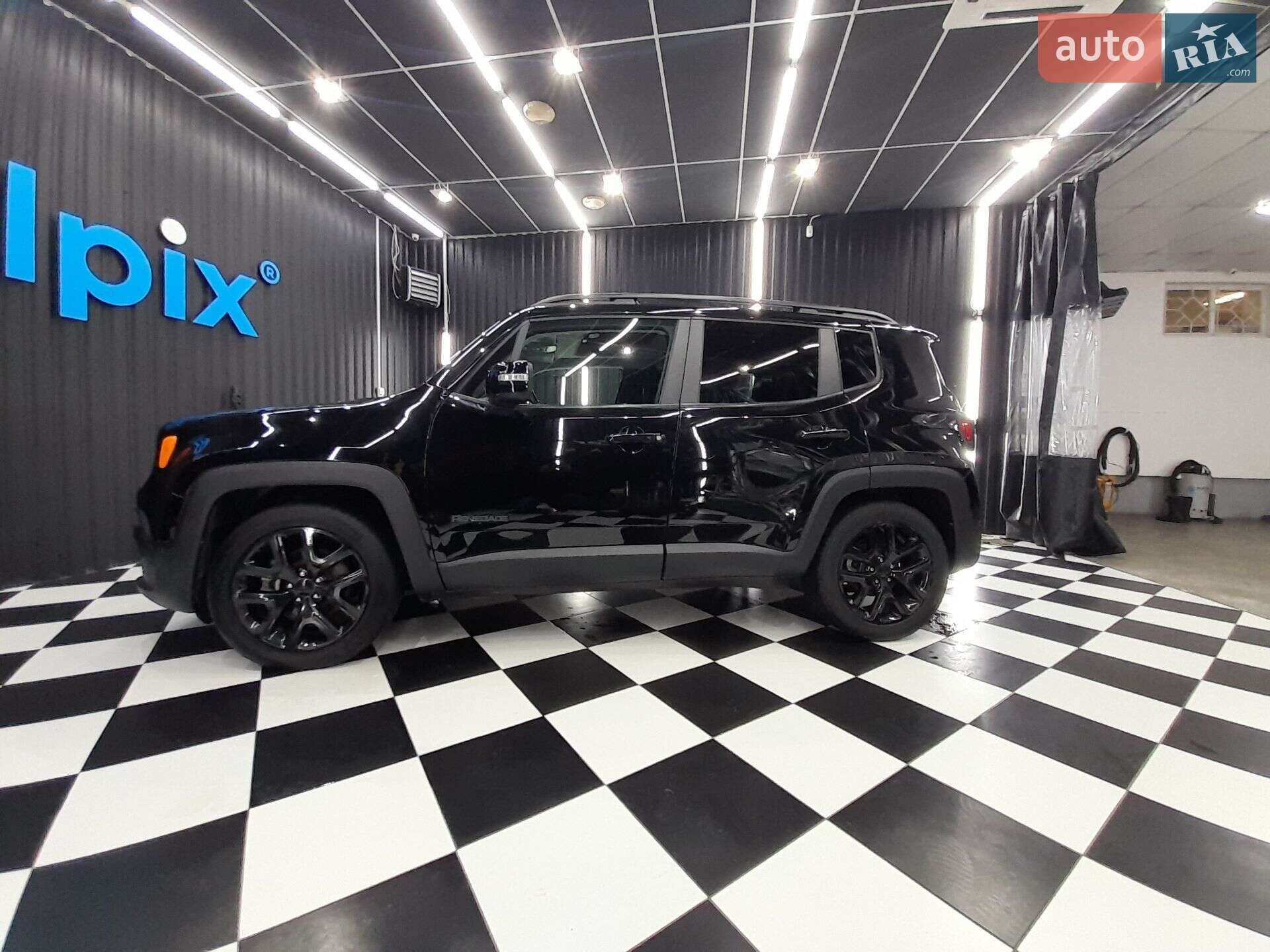 Jeep Renegade 2018 VIN ZACCJABB0JPH75571 фото оголошення 28 з 30