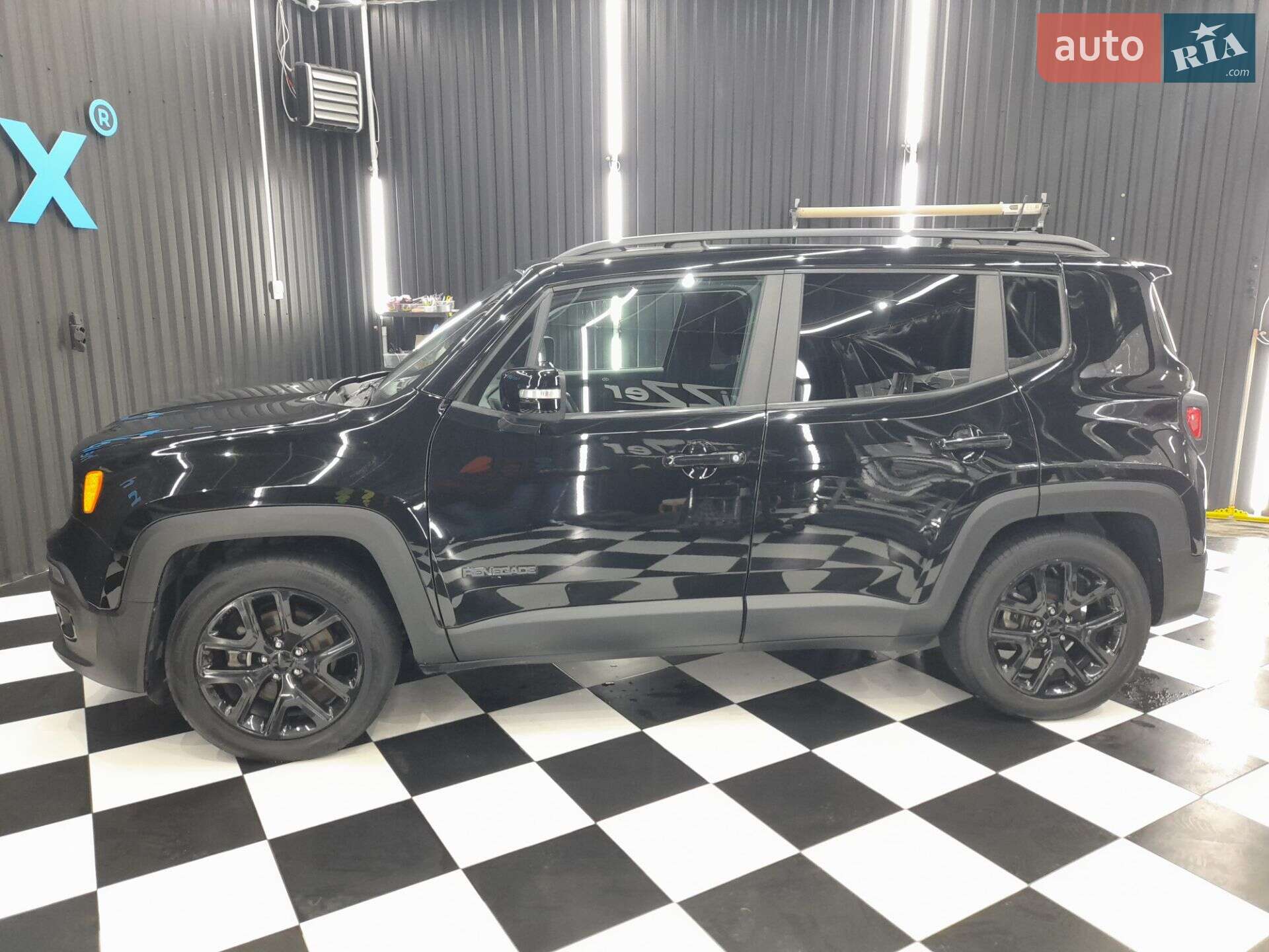 Jeep Renegade 2018 VIN ZACCJABB0JPH75571 фото оголошення 27 з 30