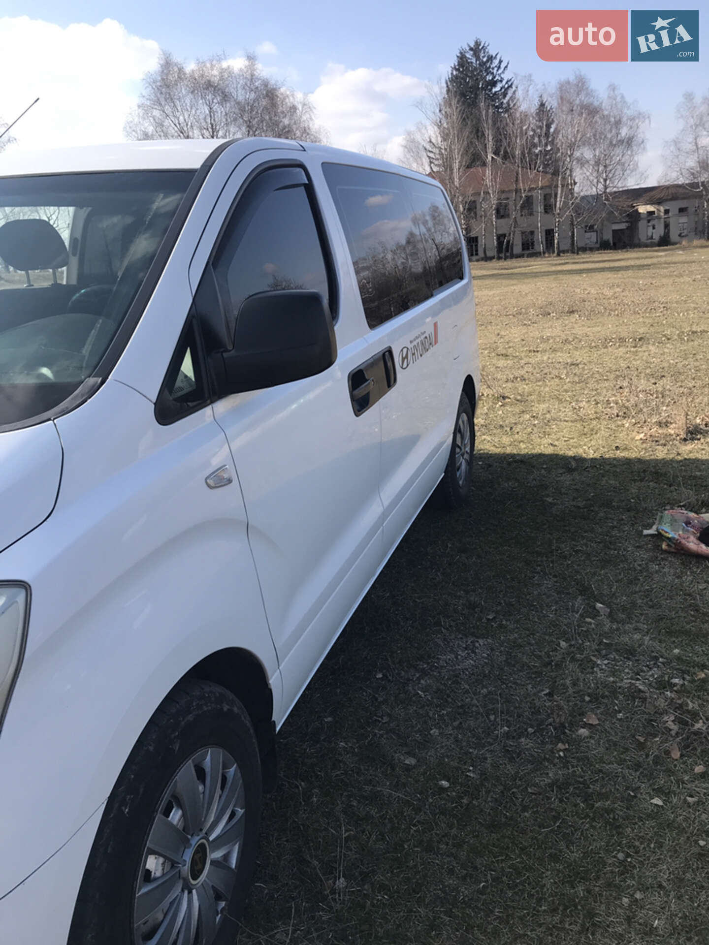 Hyundai H-1 2008 VIN KMFWBH7JP8U028270 фото оголошення 2 з 24