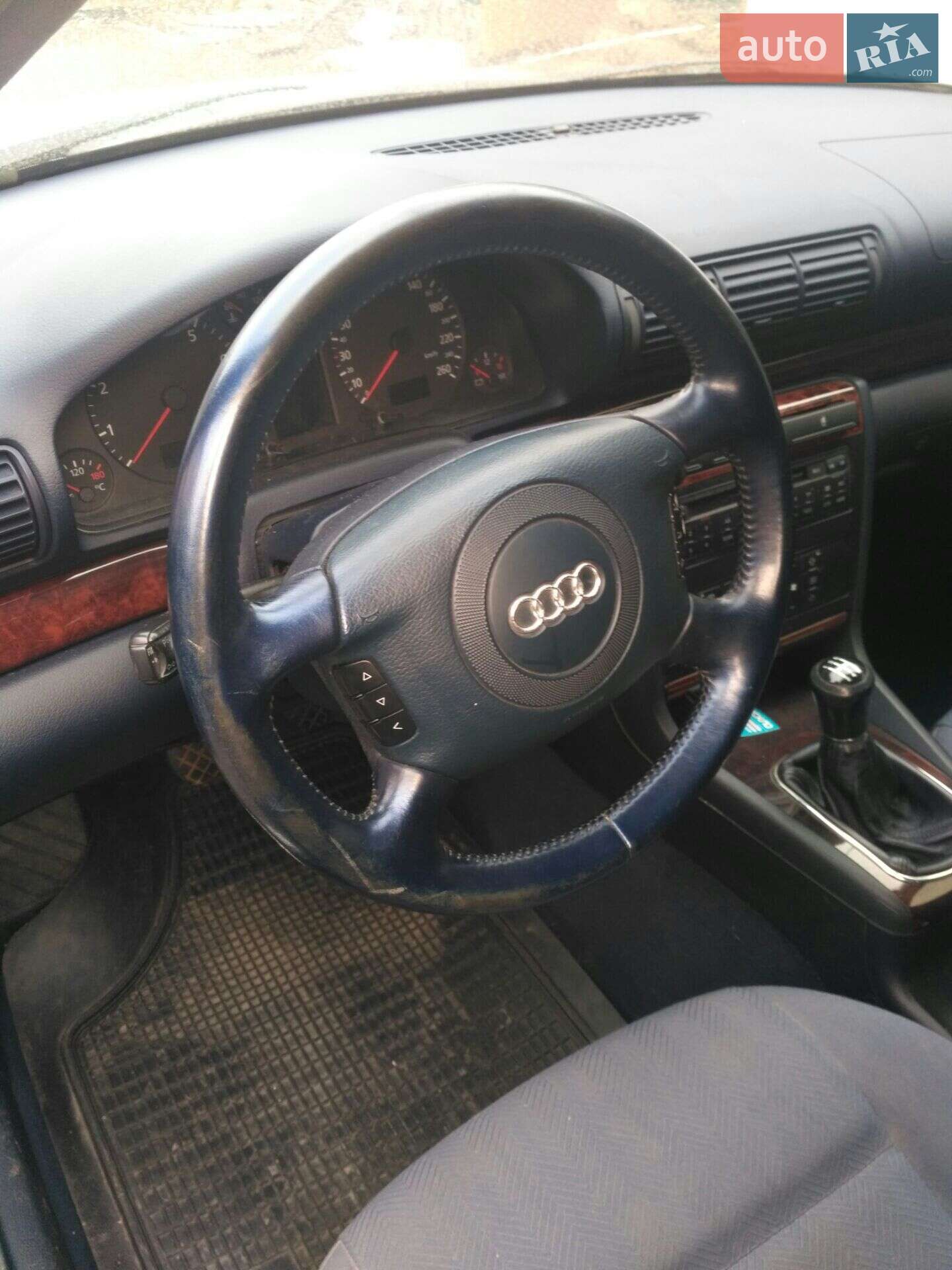 Audi A4 2001 VIN WAUZZZ8DZ1A110371 фото оголошення 2 з 4
