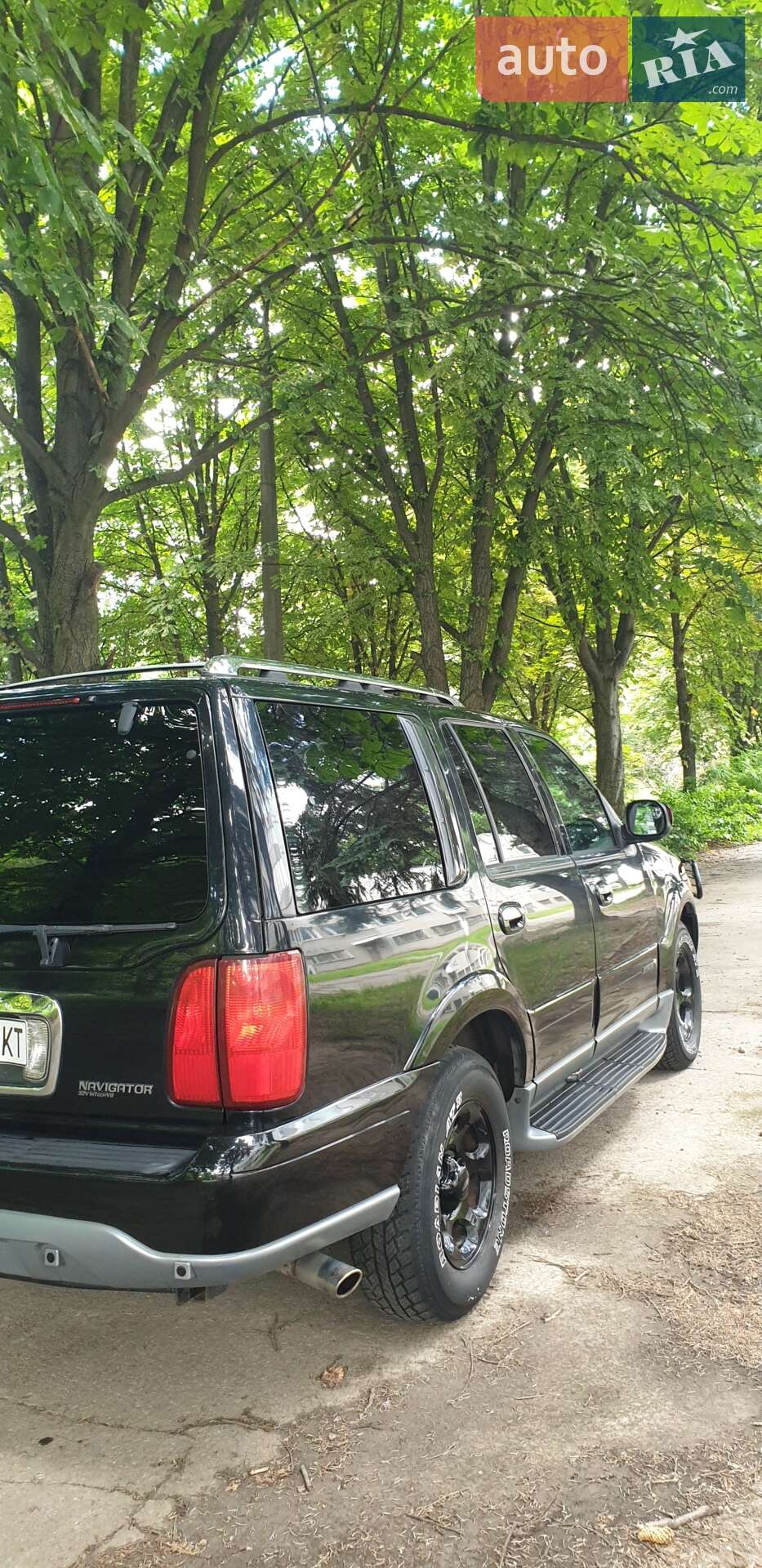 Lincoln Navigator 2001 VIN 5LMFU28A21LJ03856 фото оголошення 4 з 31