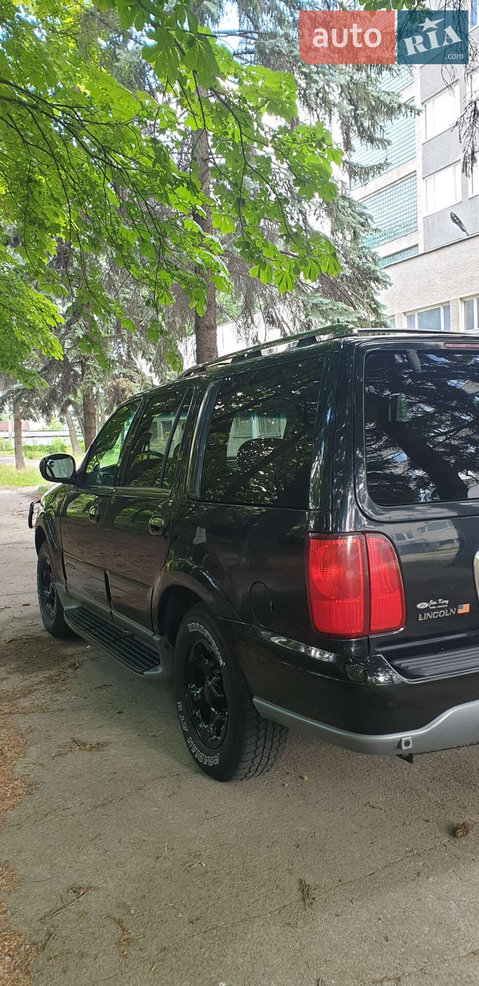 Lincoln Navigator 2001 VIN 5LMFU28A21LJ03856 фото оголошення 5 з 31