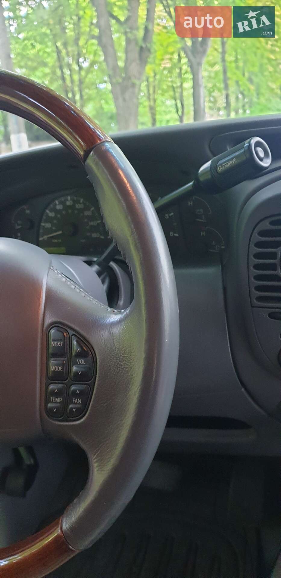 Lincoln Navigator 2001 VIN 5LMFU28A21LJ03856 фото оголошення 18 з 31