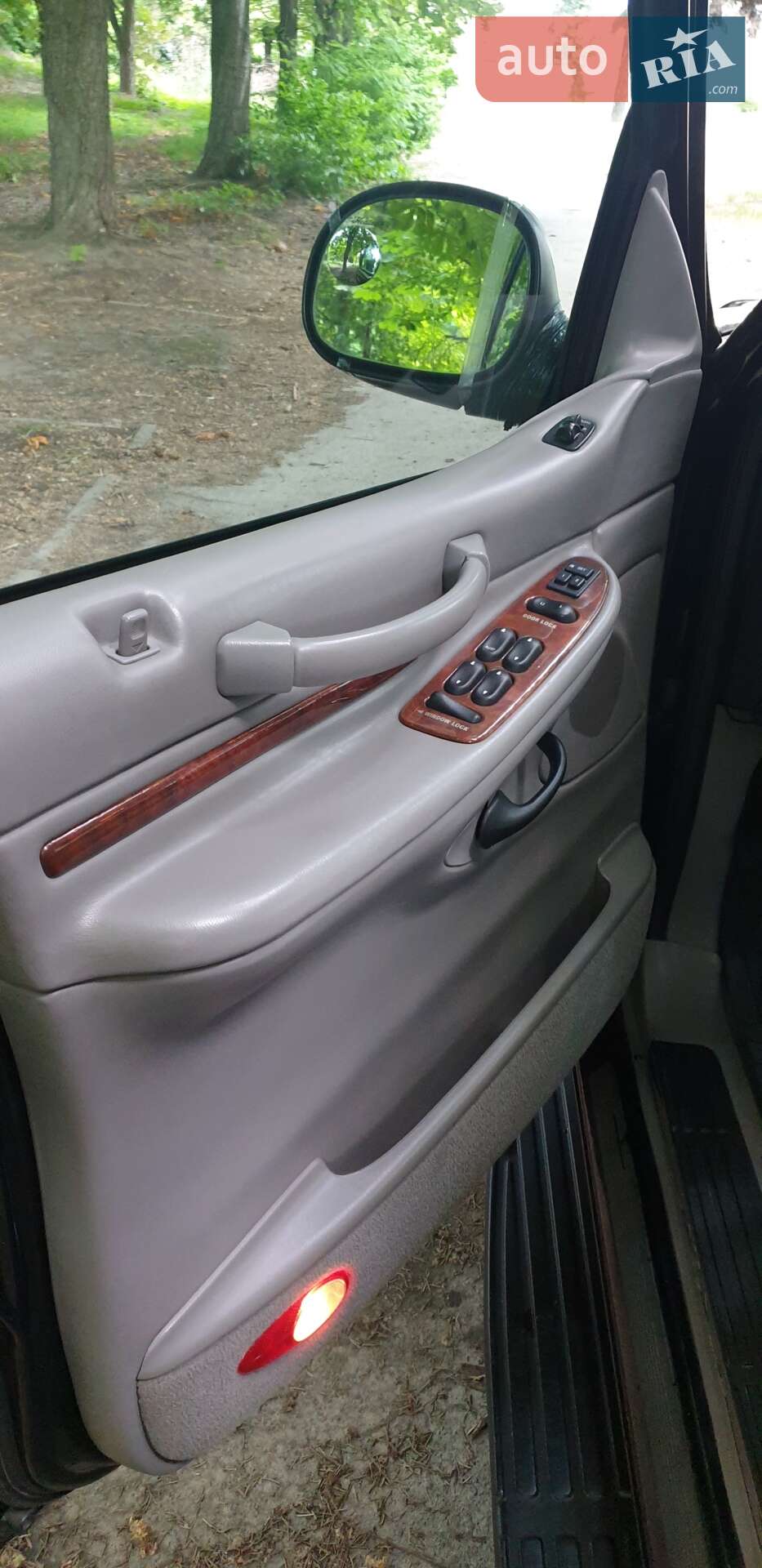 Lincoln Navigator 2001 VIN 5LMFU28A21LJ03856 фото оголошення 23 з 31