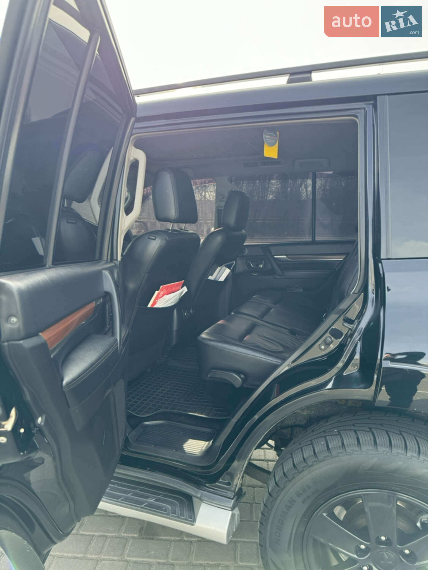 Mitsubishi Pajero Wagon 2008 VIN JMYLYV98W8J001600 фото оголошення 10 з 15
