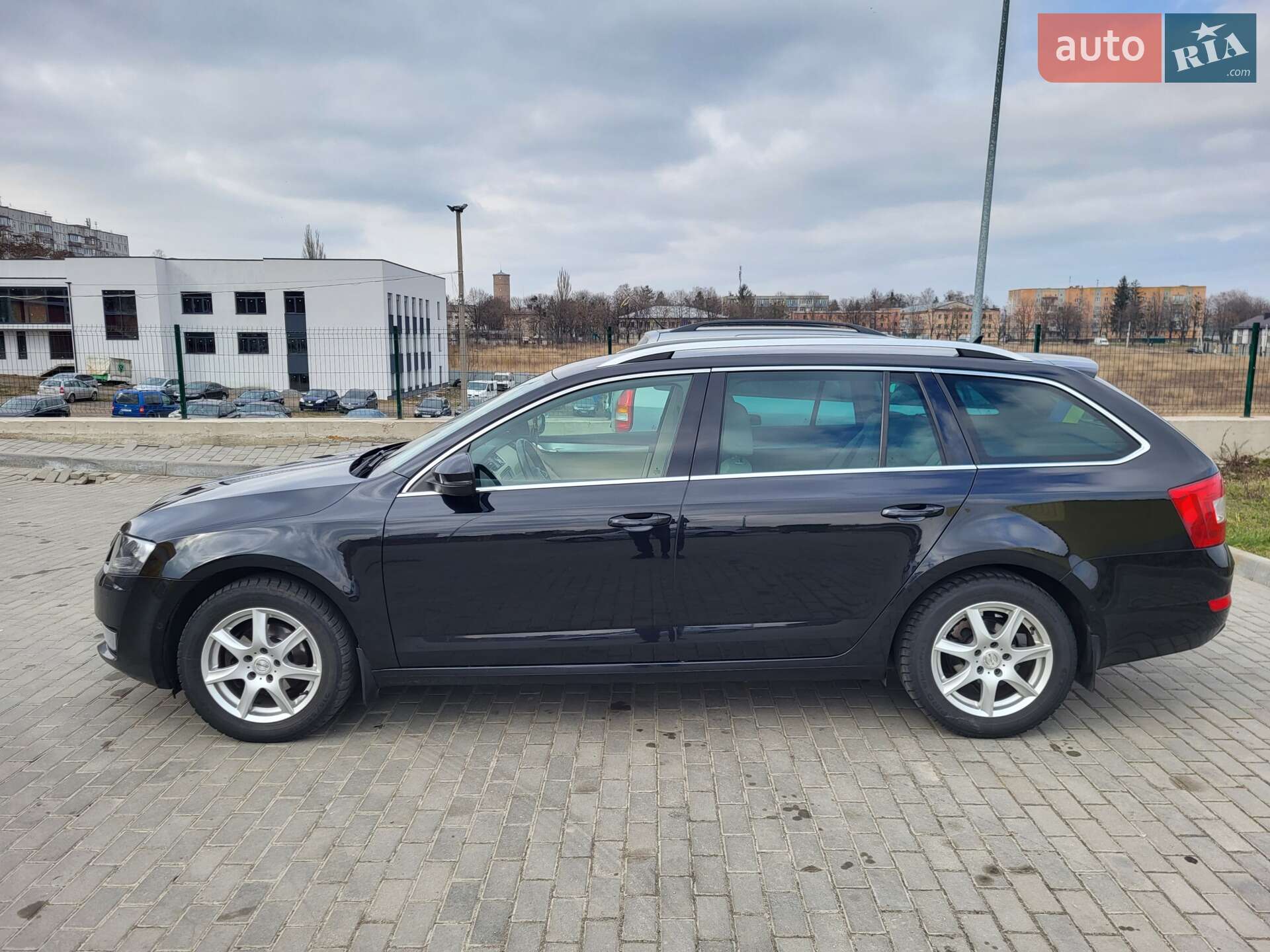 Skoda Octavia 2016 VIN TMBJG9NE9G0187404 фото оголошення 12 з 38