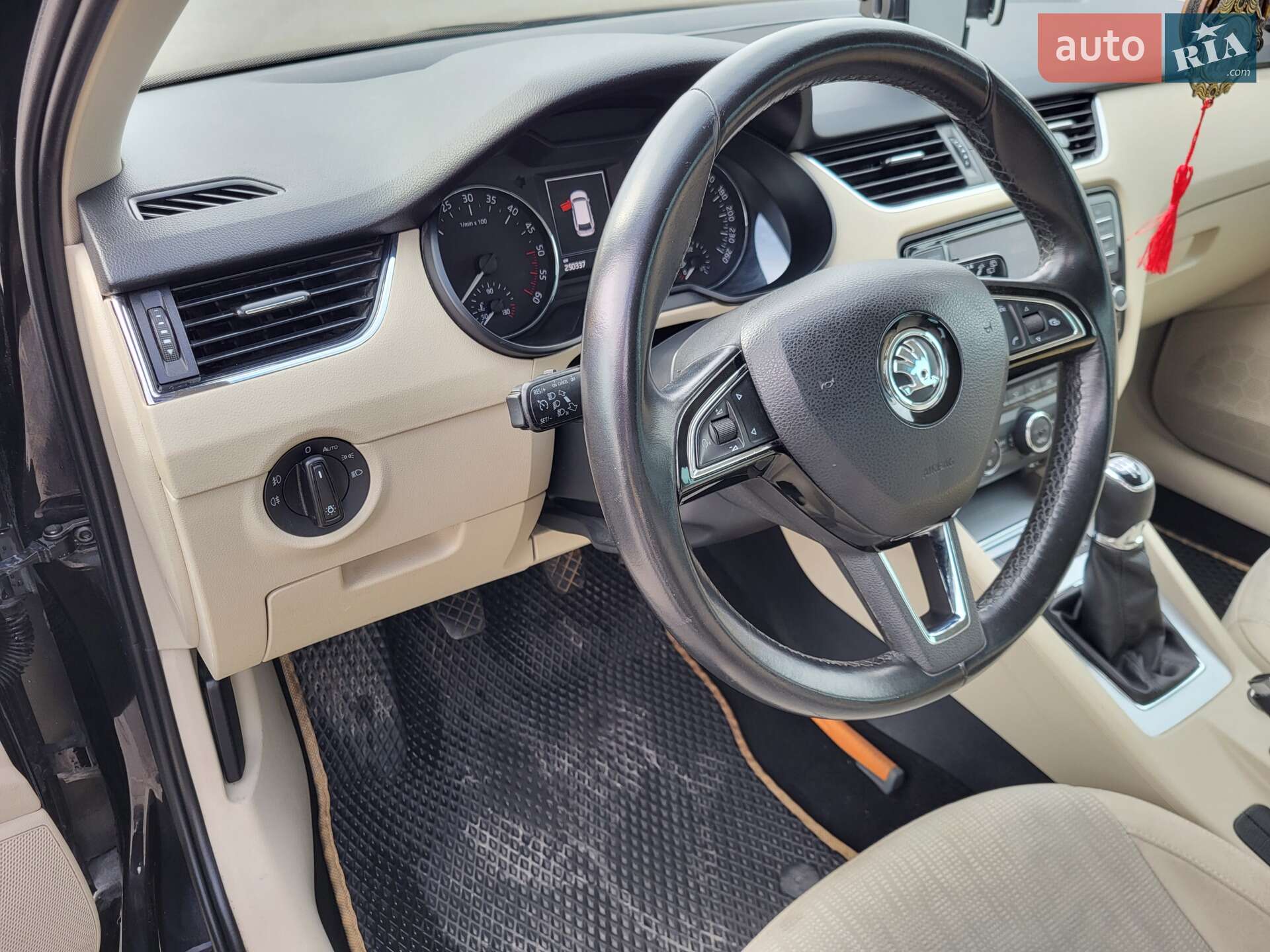 Skoda Octavia 2016 VIN TMBJG9NE9G0187404 фото оголошення 19 з 38