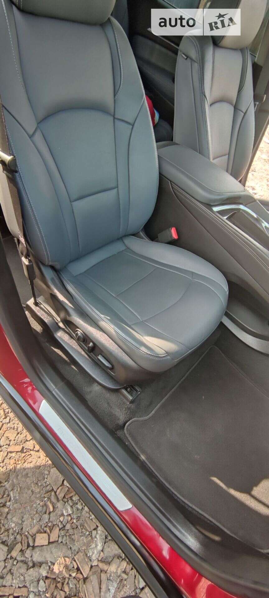 Buick Enclave 2019 VIN 5GAEVAKW6LJ143033 фото оголошення 32 з 58