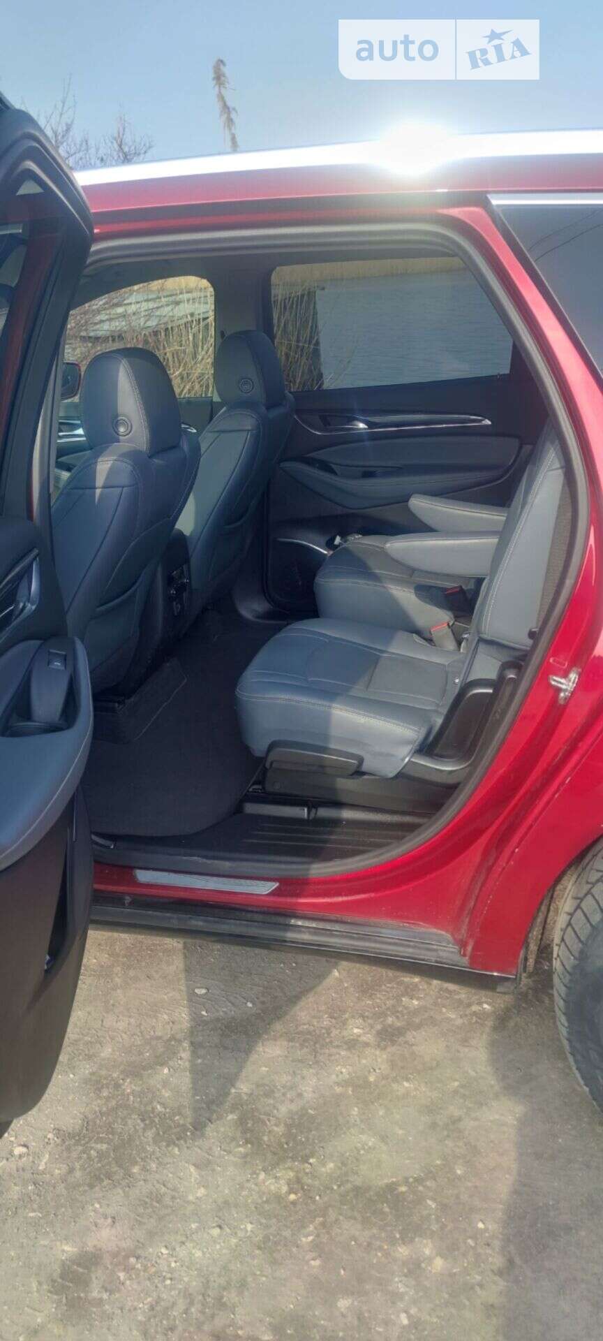 Buick Enclave 2019 VIN 5GAEVAKW6LJ143033 фото оголошення 34 з 58