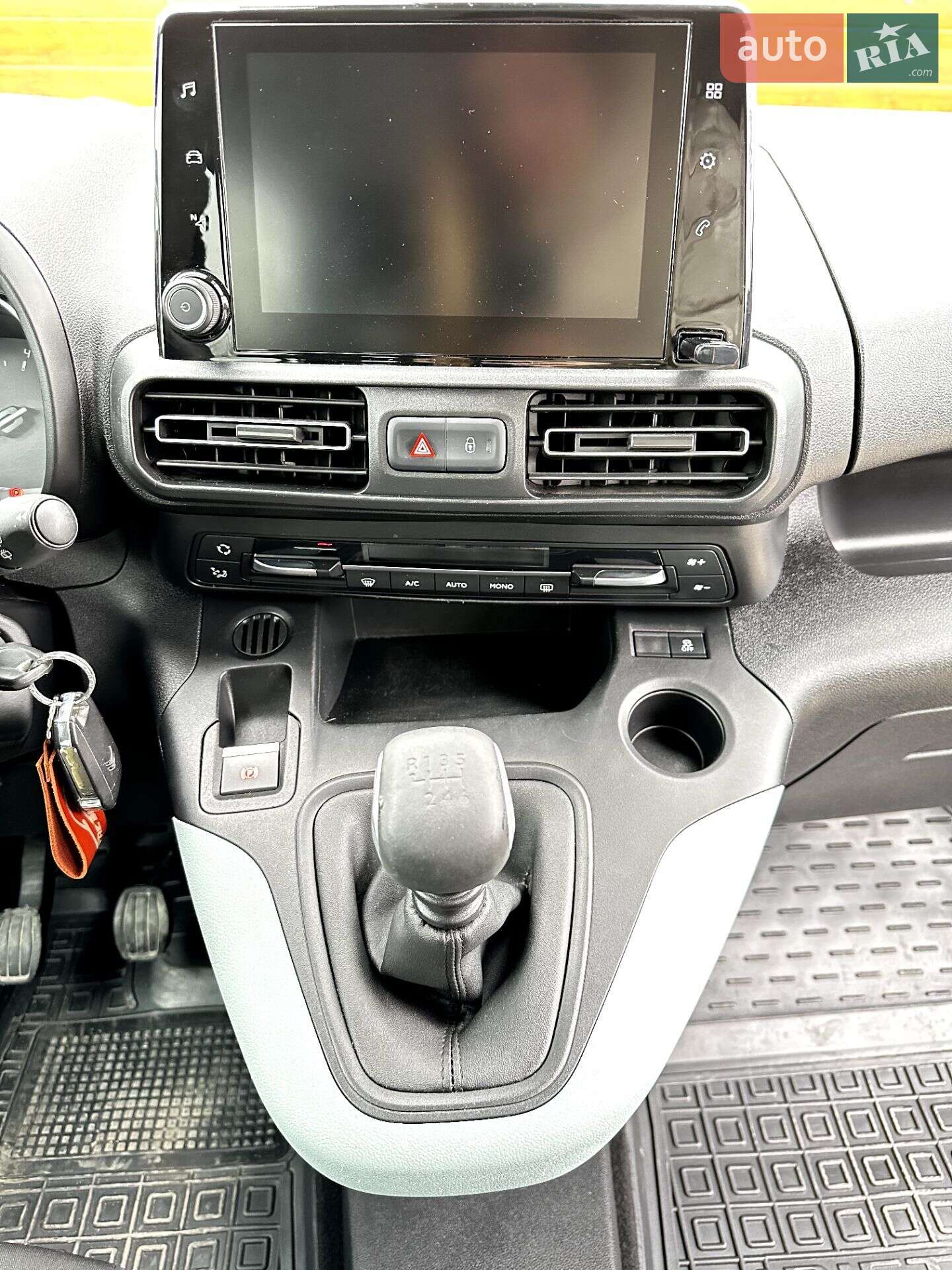 Citroen Berlingo 2019 VIN VR7ECYHZJKJ656868 фото оголошення 16 з 27