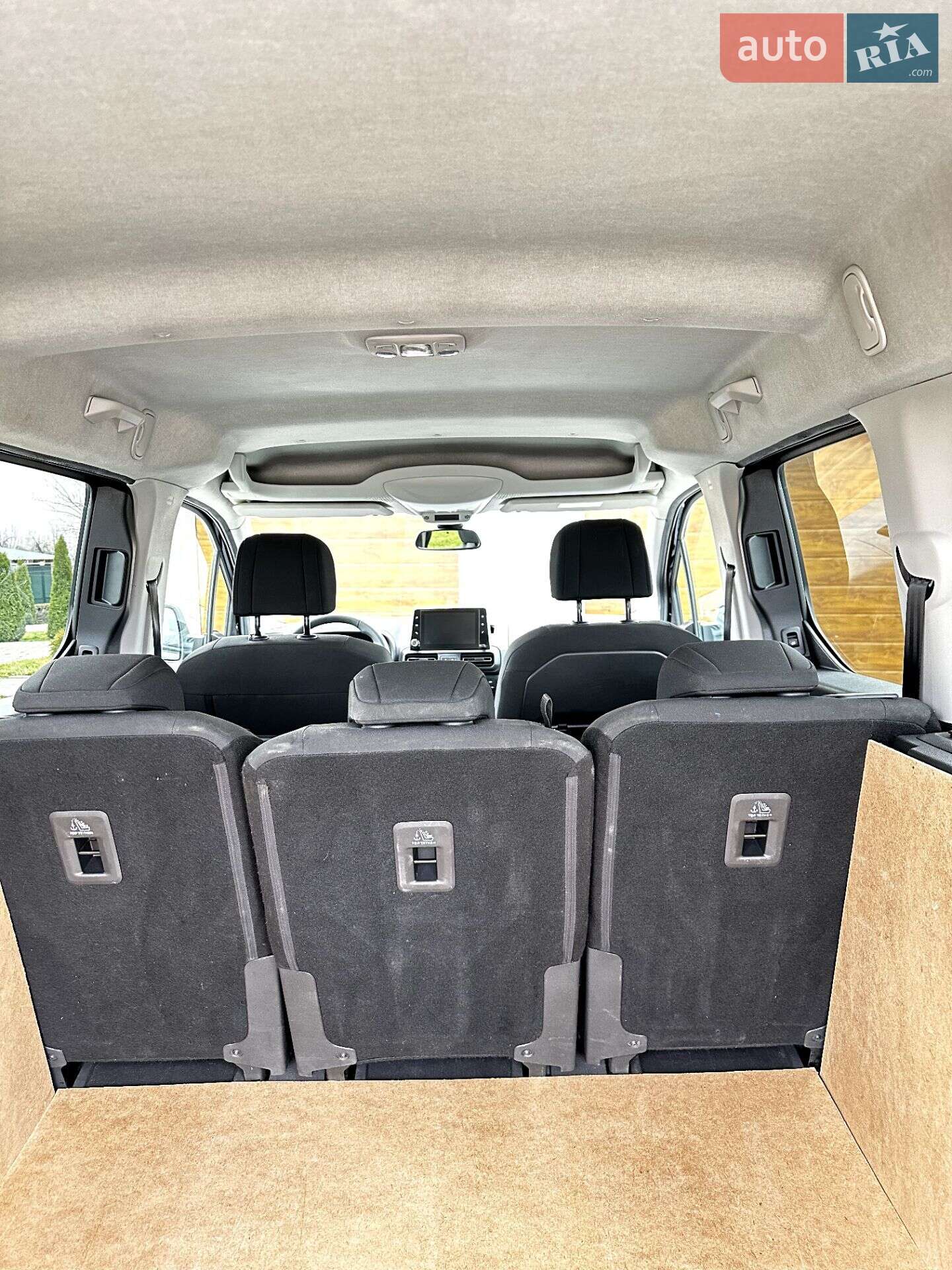 Citroen Berlingo 2019 VIN VR7ECYHZJKJ656868 фото оголошення 17 з 27