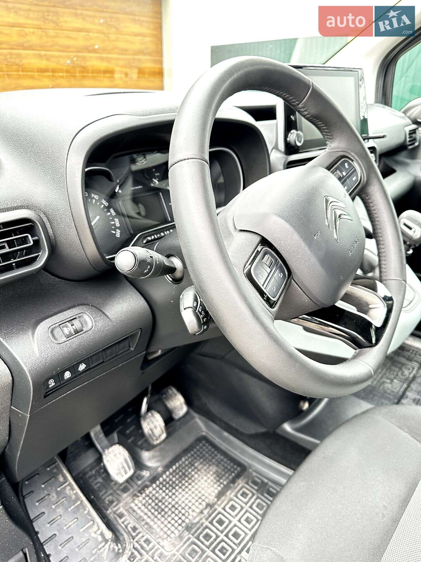 Citroen Berlingo 2019 VIN VR7ECYHZJKJ656868 фото оголошення 19 з 27