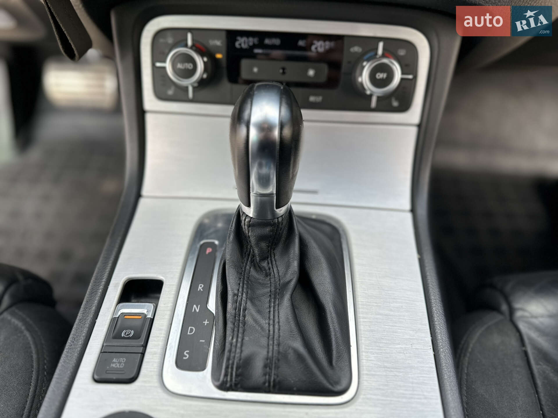 Volkswagen Touareg 2011 VIN WVGZZZ7PZCD004105 фото оголошення 18 з 29