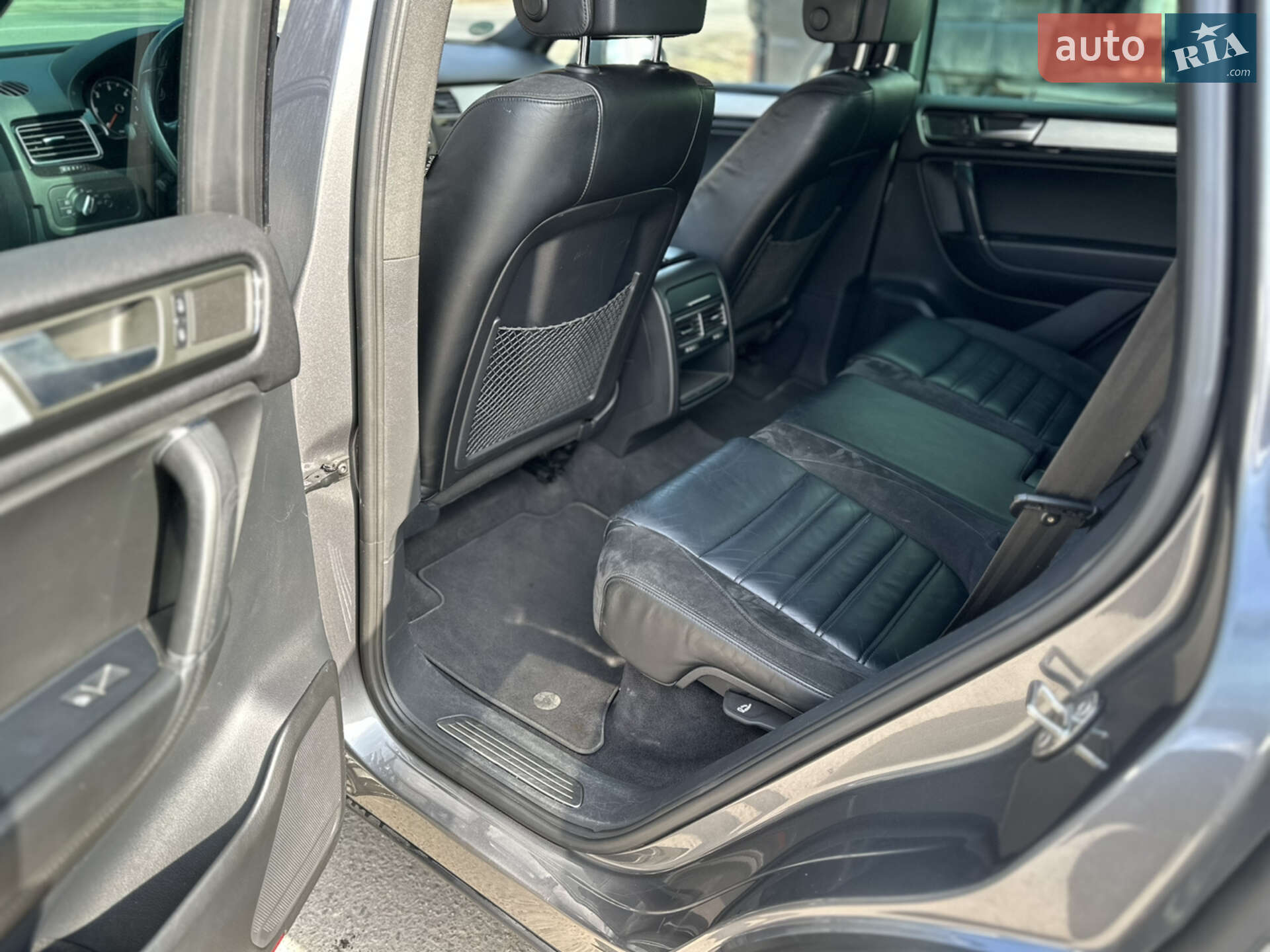 Volkswagen Touareg 2011 VIN WVGZZZ7PZCD004105 фото оголошення 22 з 29