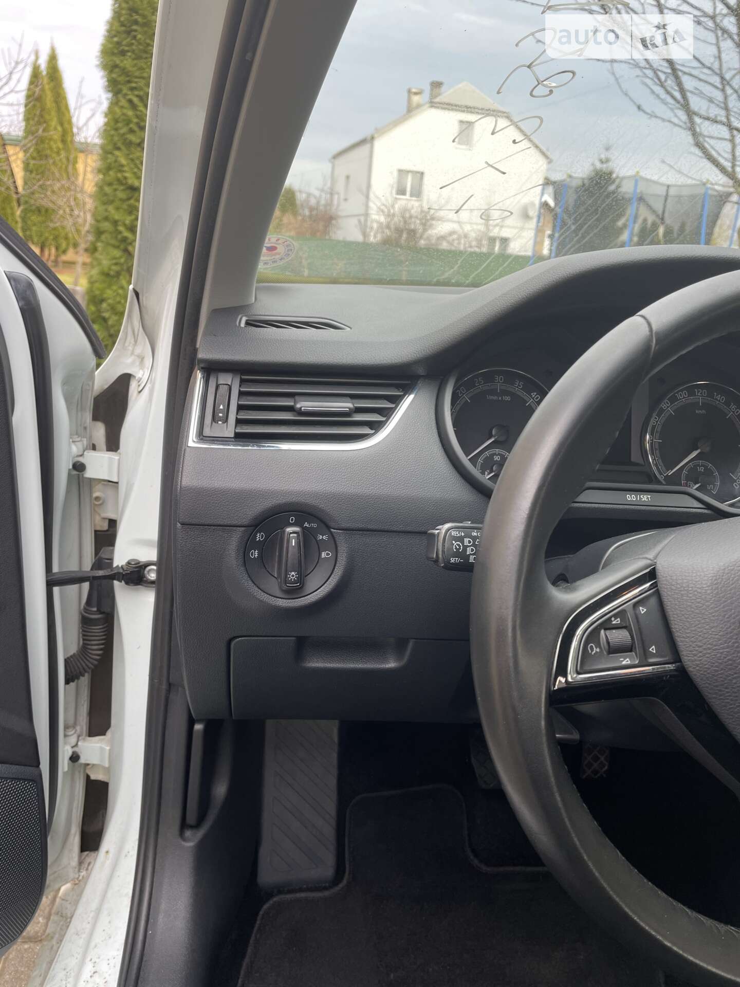 Skoda Octavia 2019 VIN TMBJG7NE9K0184239 фото оголошення 28 з 34