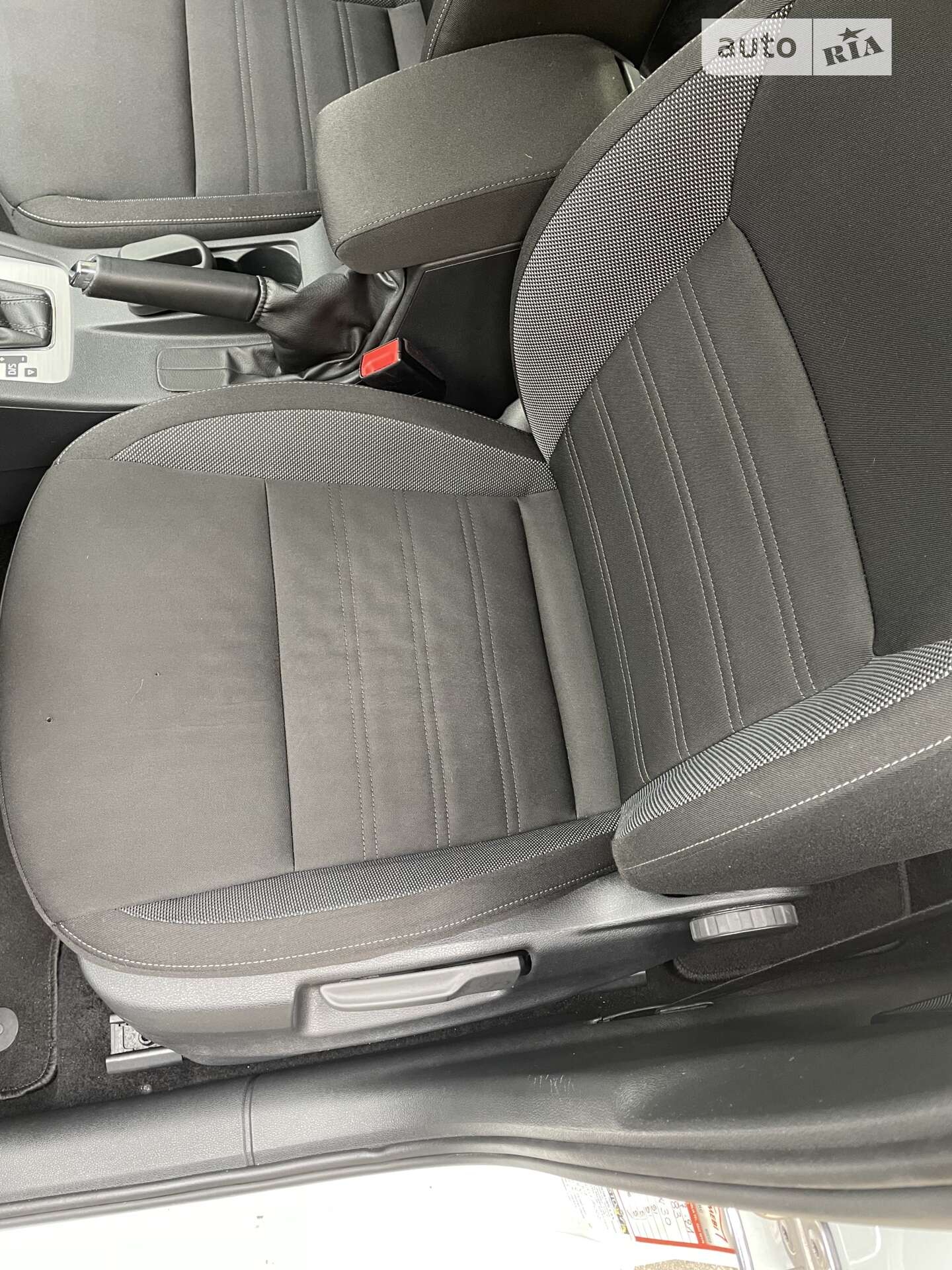 Skoda Octavia 2019 VIN TMBJG7NE9K0184239 фото оголошення 16 з 34