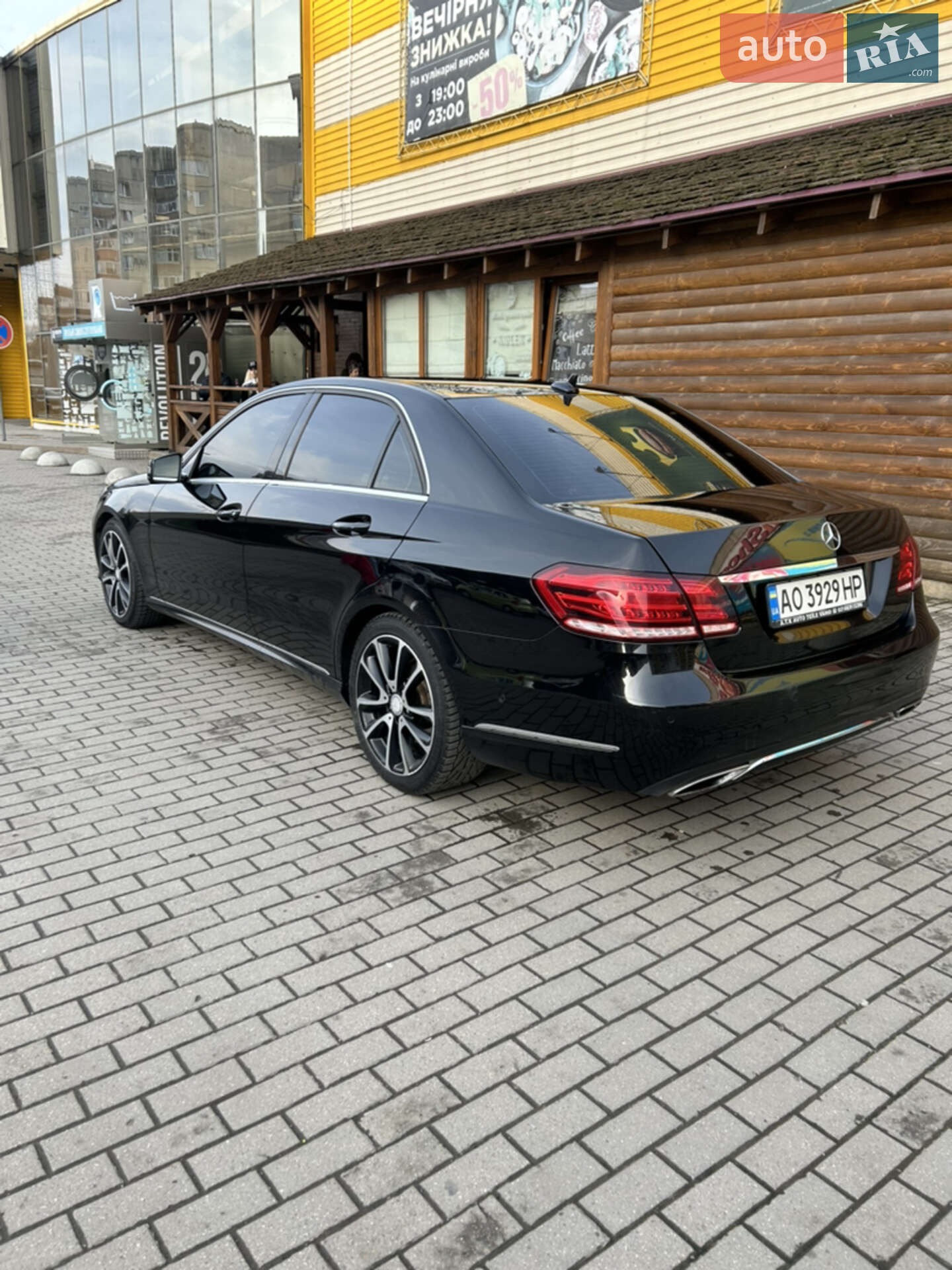 Mercedes-Benz E-Class 2013 VIN WDD2120021A860300 фото оголошення 4 з 10