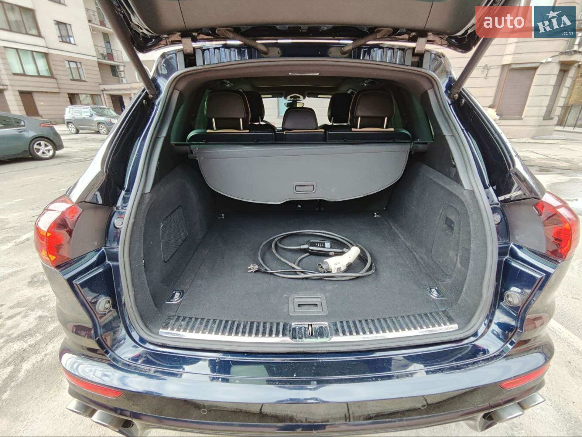 Porsche Cayenne 2016 VIN WP1AE2A23GLA64400 фото оголошення 7 з 19
