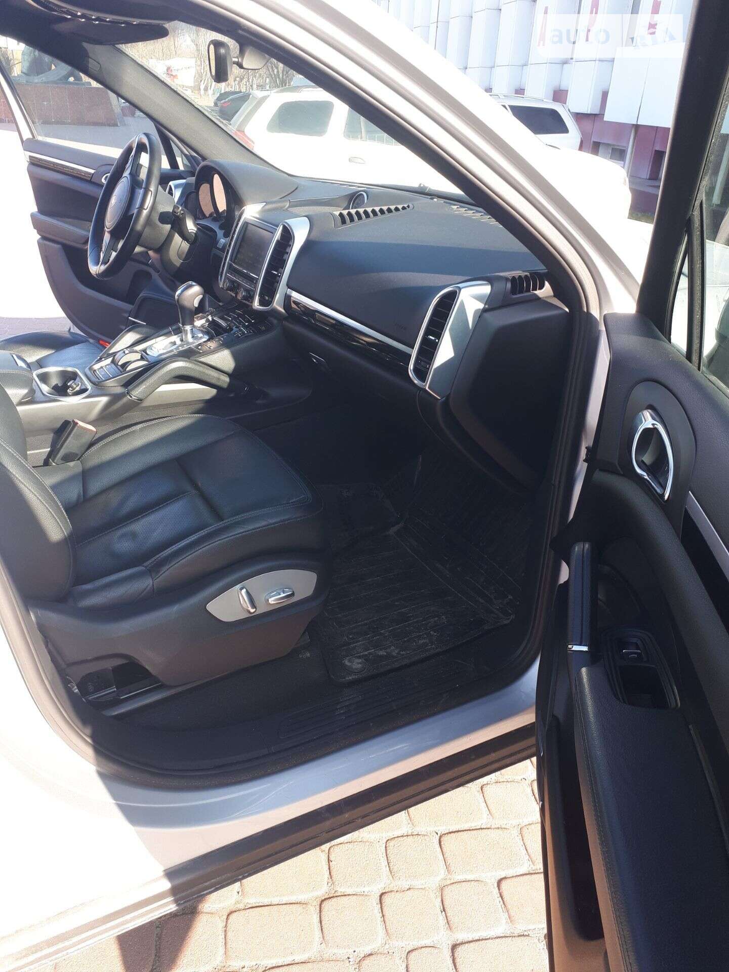 Porsche Cayenne 2012 VIN WP1AF2A27DLA26001 фото оголошення 5 з 40