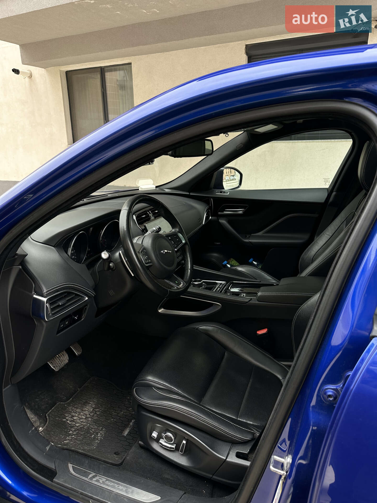 Jaguar F-Pace 2017 VIN SADCL2FX9JA287469 фото оголошення 11 з 20