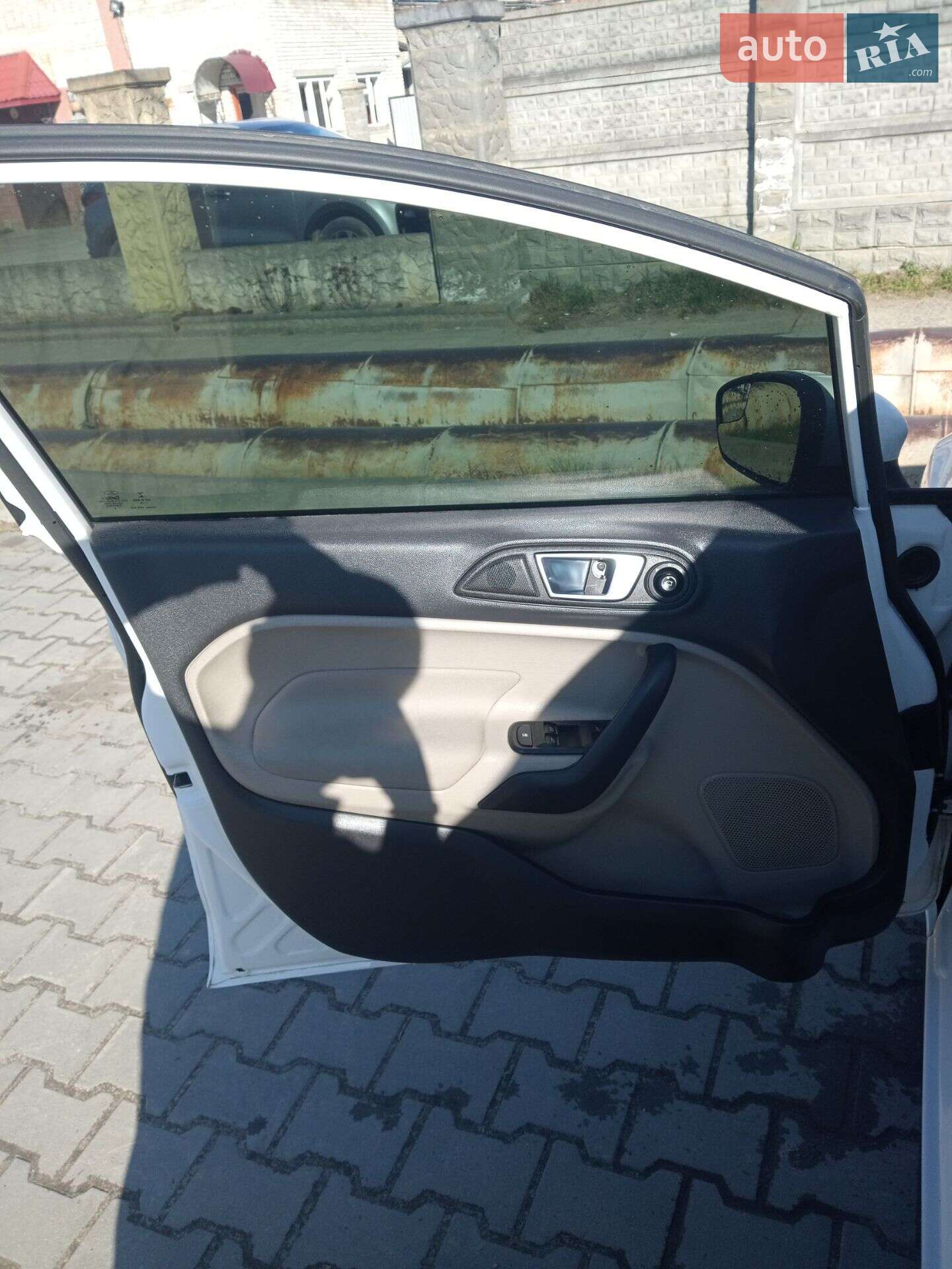 Ford Fiesta 2016 VIN 3FADP4BJXGM185049 фото оголошення 7 з 18