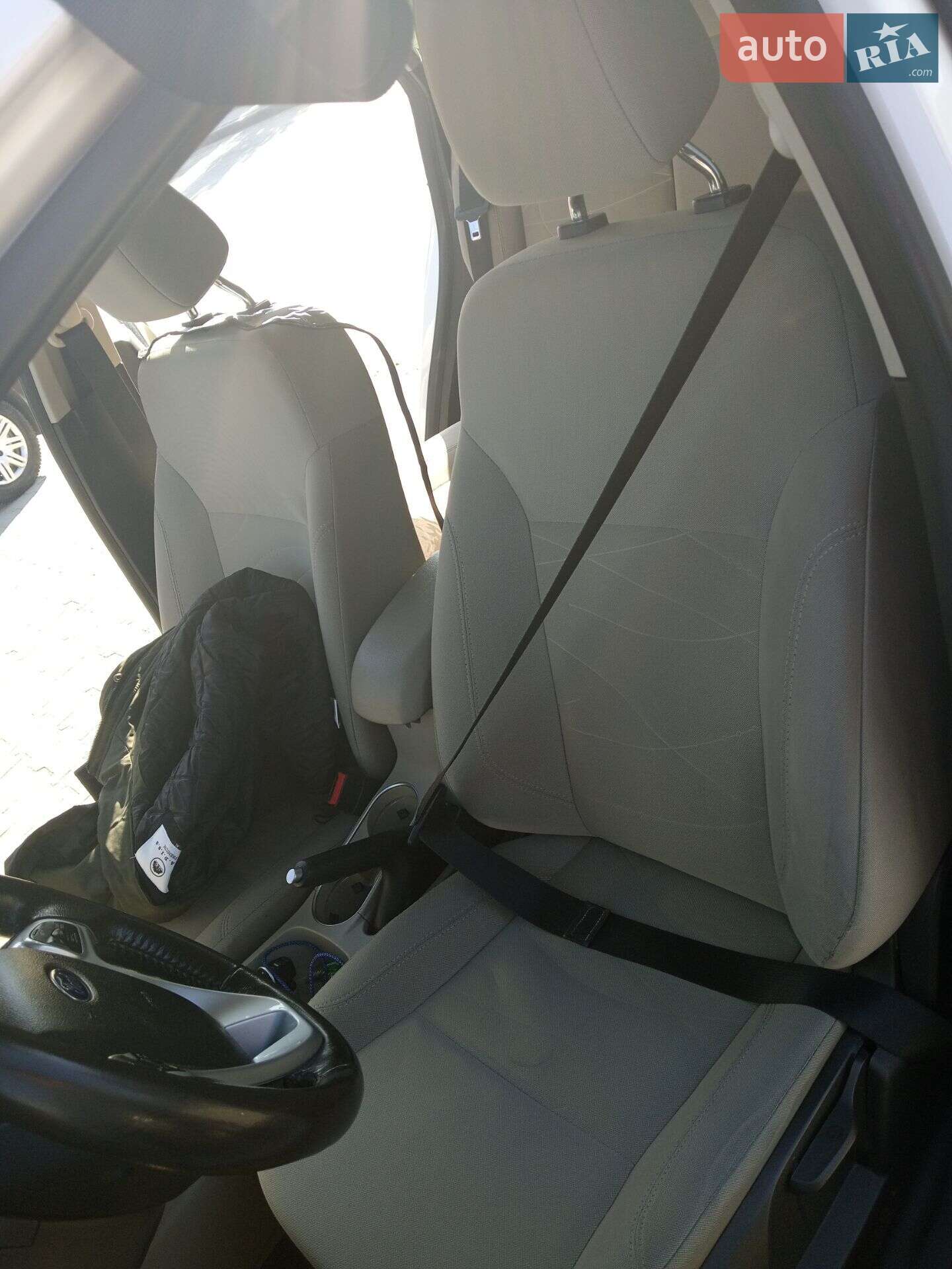 Ford Fiesta 2016 VIN 3FADP4BJXGM185049 фото оголошення 13 з 18