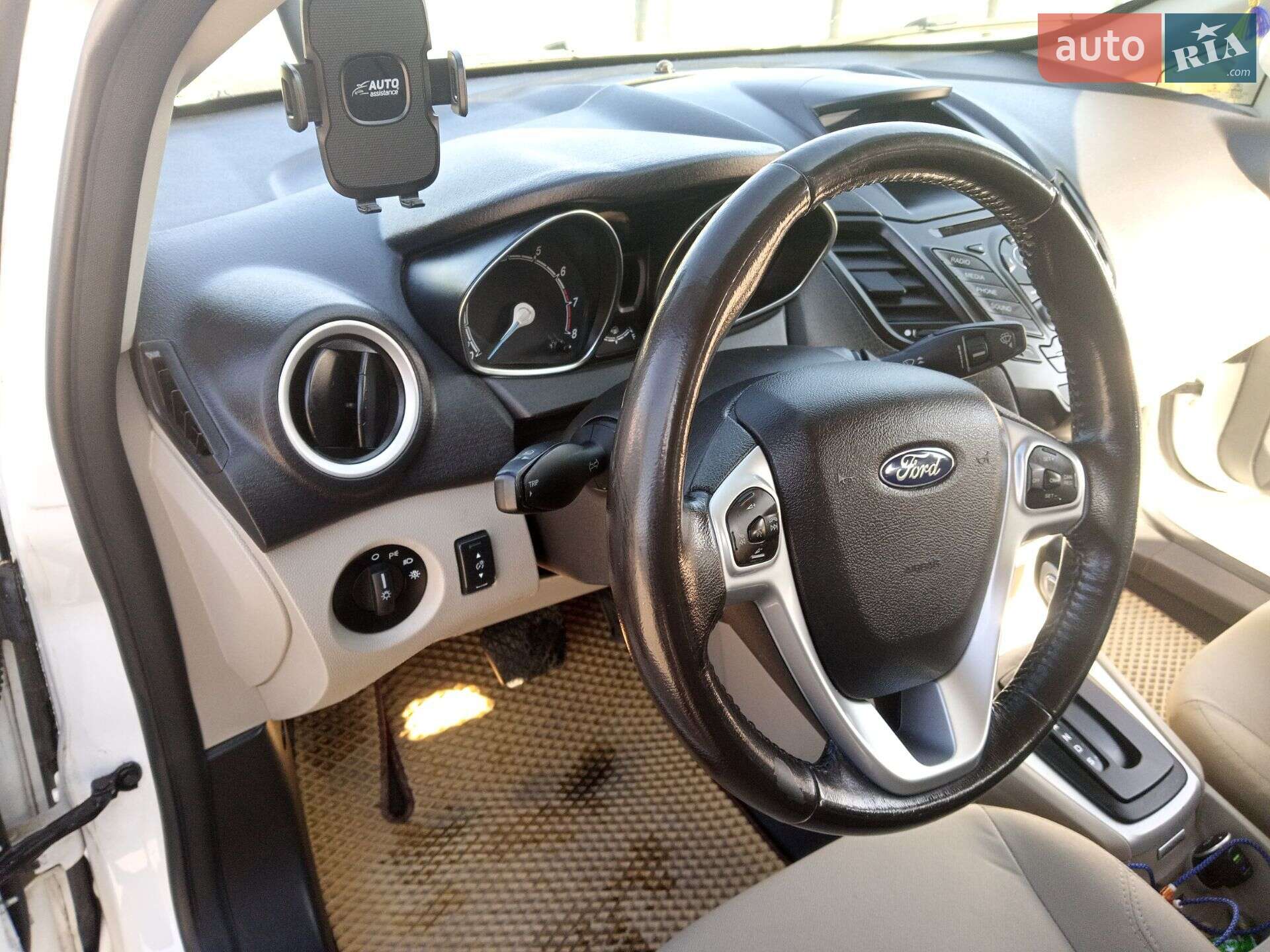 Ford Fiesta 2016 VIN 3FADP4BJXGM185049 фото оголошення 16 з 18