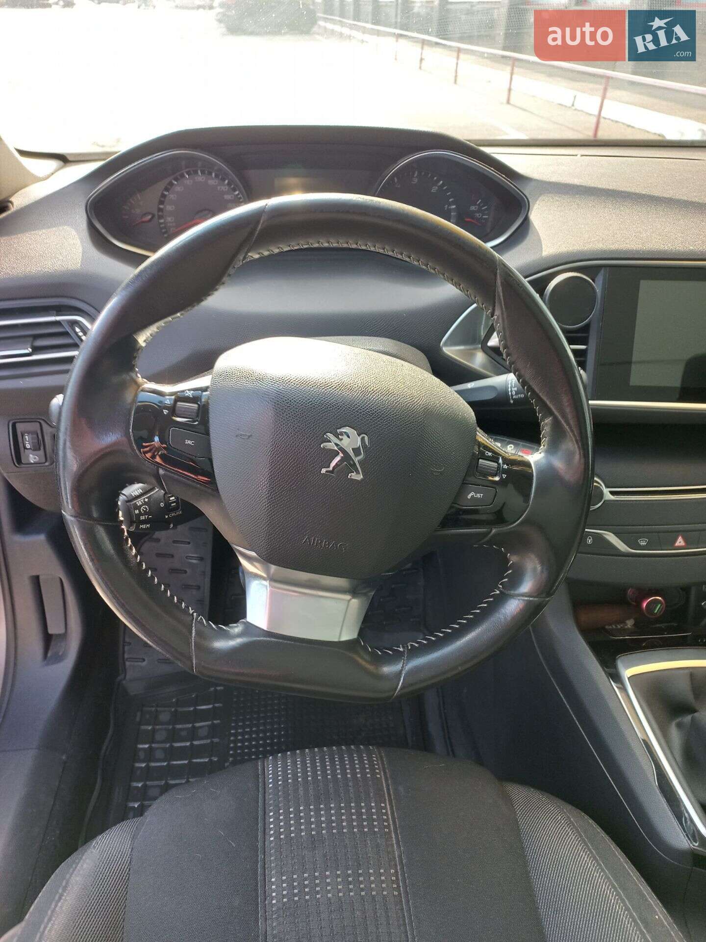 Peugeot 308 2015 VIN VF3LCBHZHFS267120 фото оголошення 2 з 17