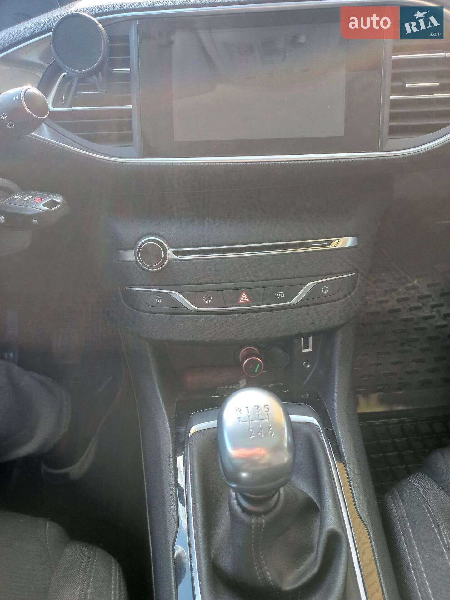 Peugeot 308 2015 VIN VF3LCBHZHFS267120 фото оголошення 4 з 17